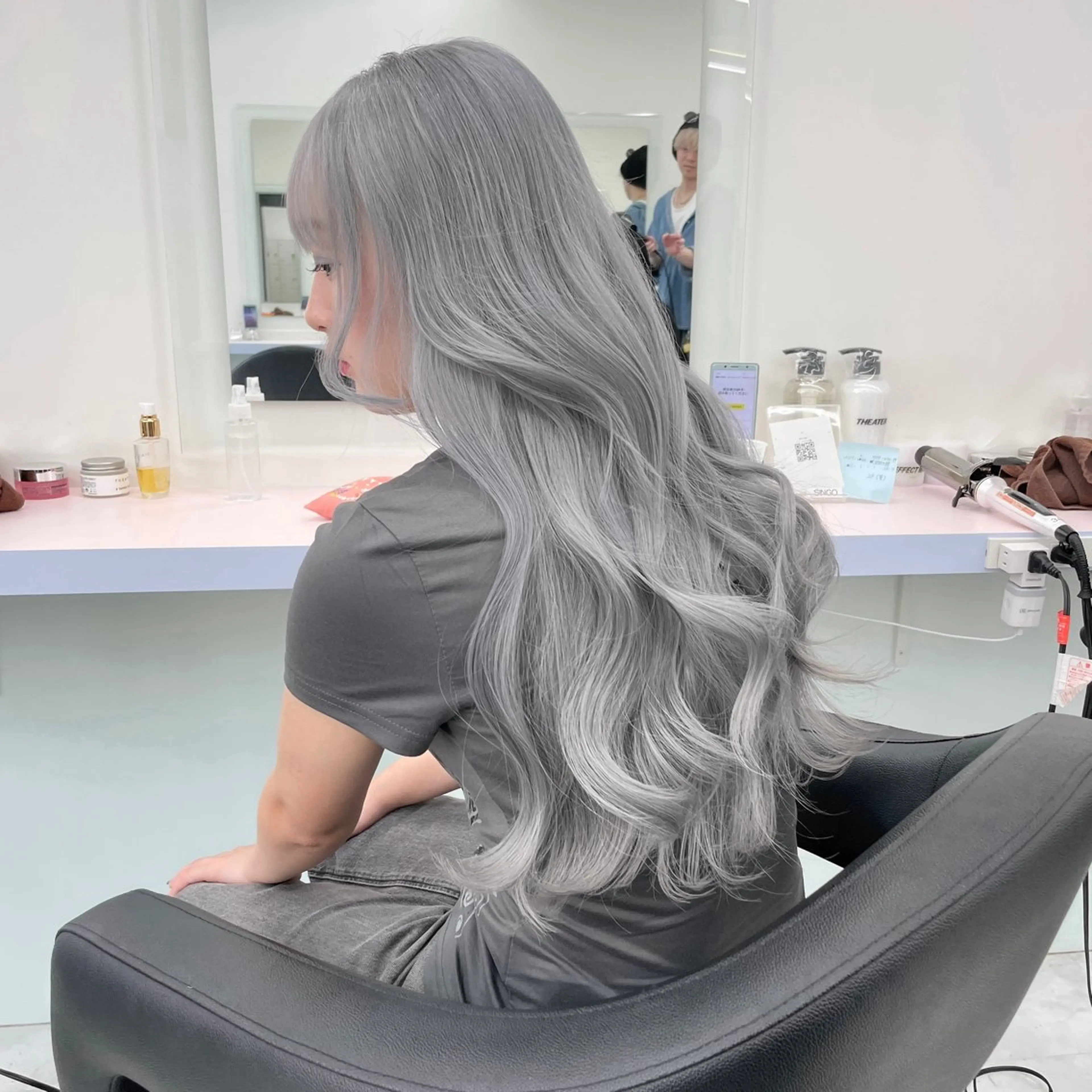 ロング ヘアカラー トリートメント SALOWIN札幌大通店所属・‎🤍札幌ハイトーン 🤍シンゴのヘアスタイル