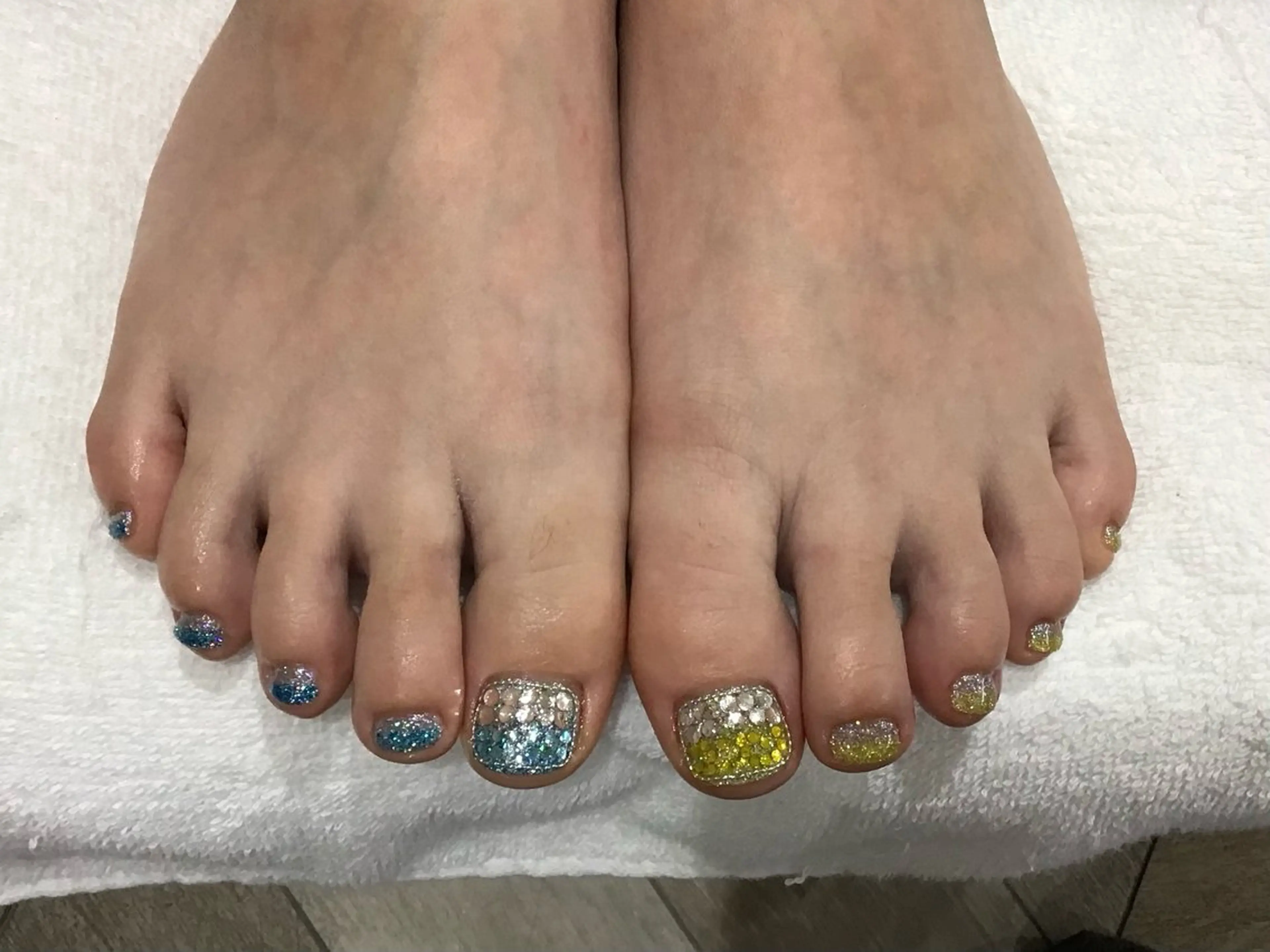 フットネイル【オフなし】フットバス付👣アートやり放題🎨の写真
