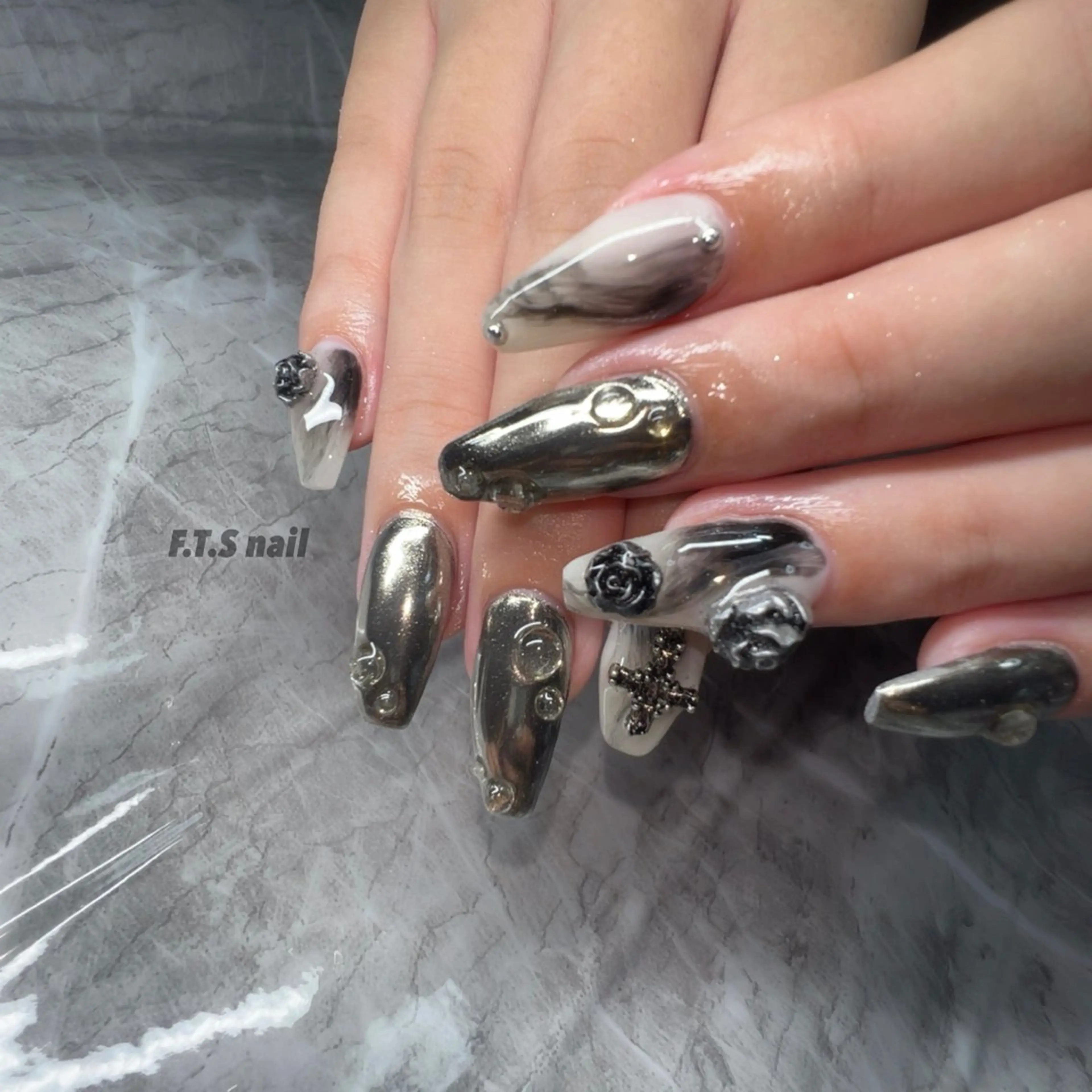 ネイル F.T.S nailのネイルデザイン