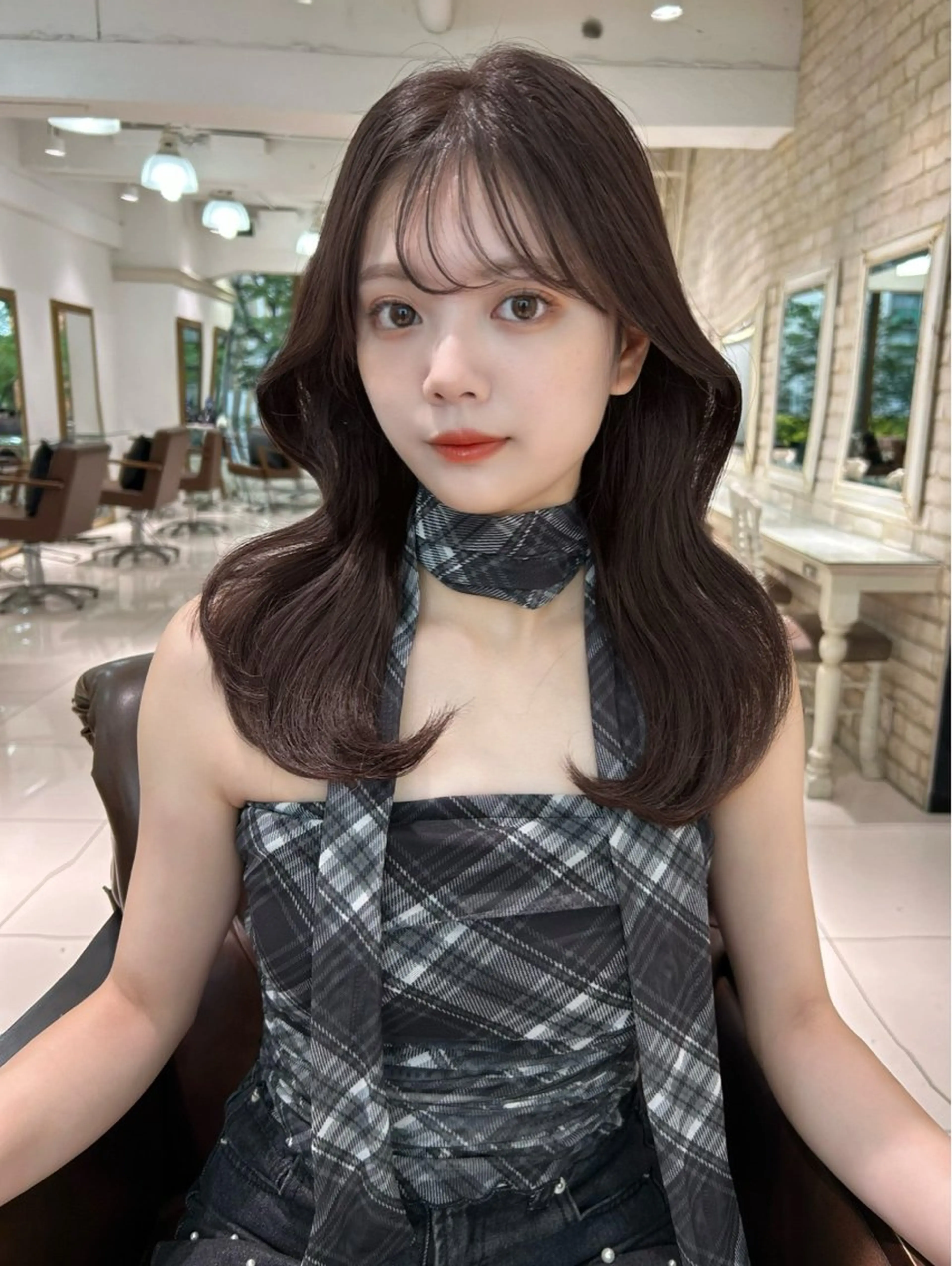 カラー 下茂 優衣のヘアスタイル