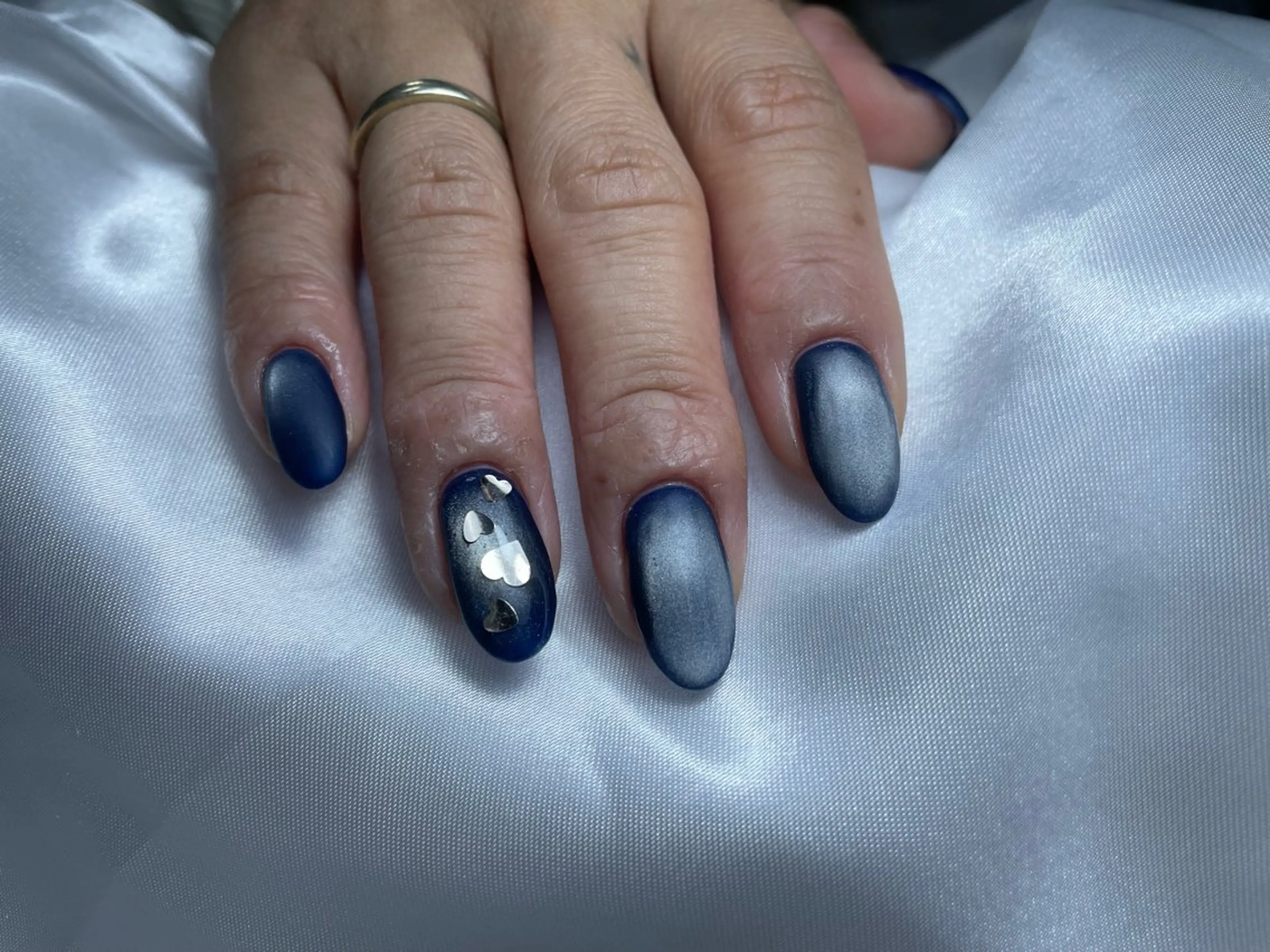 ネイル ハート マグネットネイル マットネイル ハンドネイル alma (アルマ)のネイルデザイン