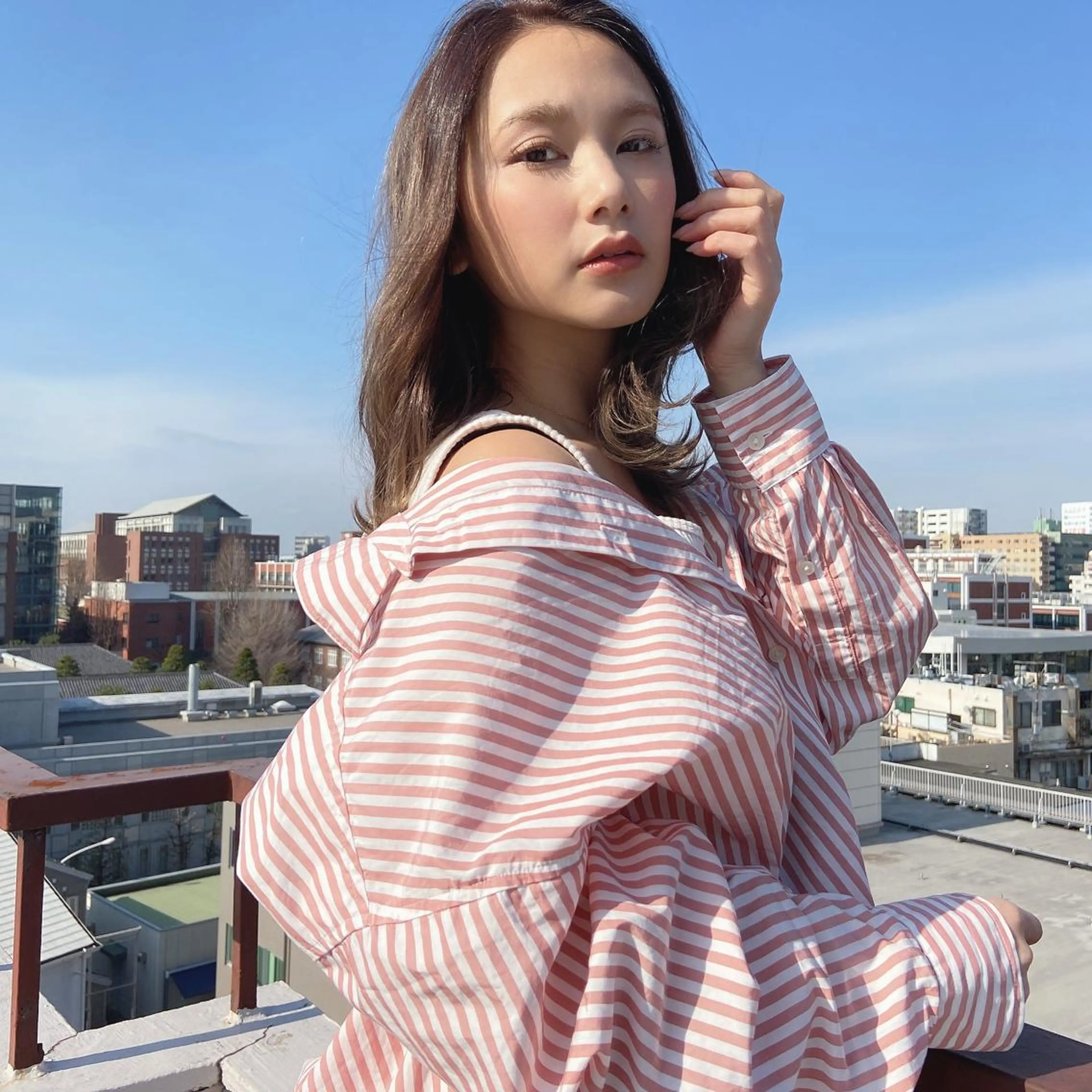 セミロング カラー 透明感カラー│ レイヤーヘア中居美樹のヘアスタイル