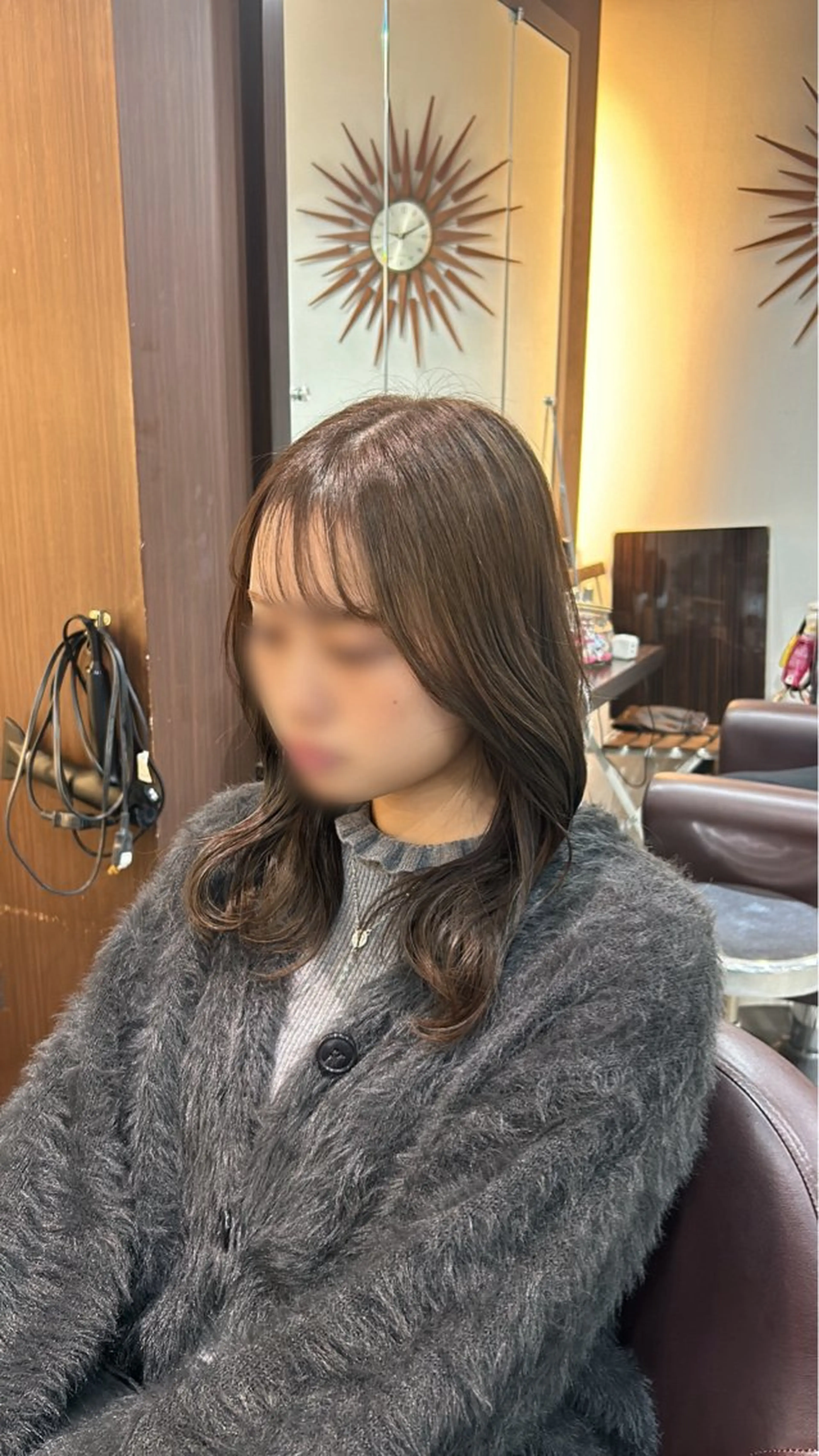 セミロング カラー ブリーチ ダブルカラー ブリーチなしカラー ヘアカラー 坂本奈都美 🎀のヘアスタイル