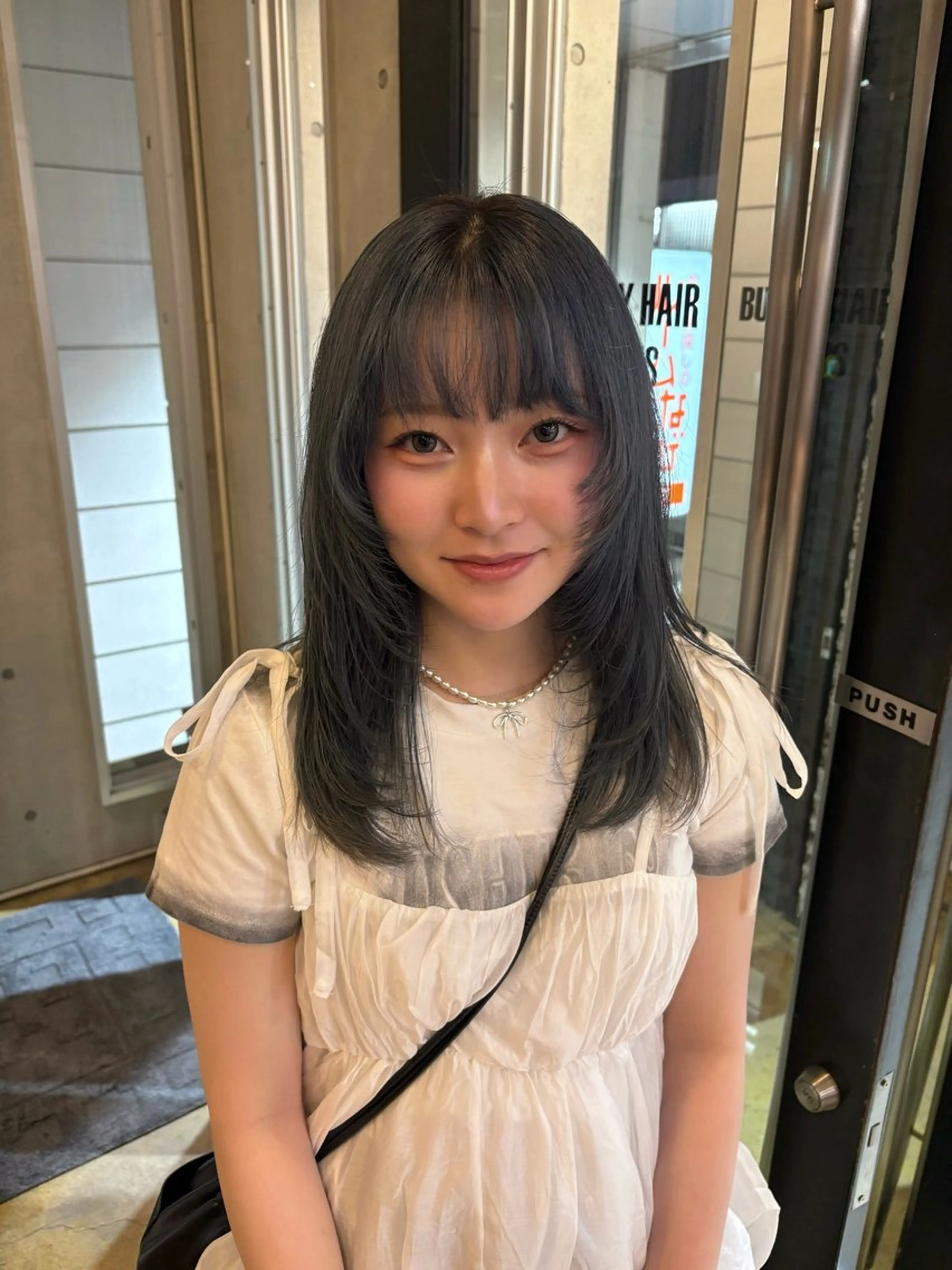 セミロング カラー 暖色カラーワンカラー ななほ🌷⋆⭒˚のヘアスタイル