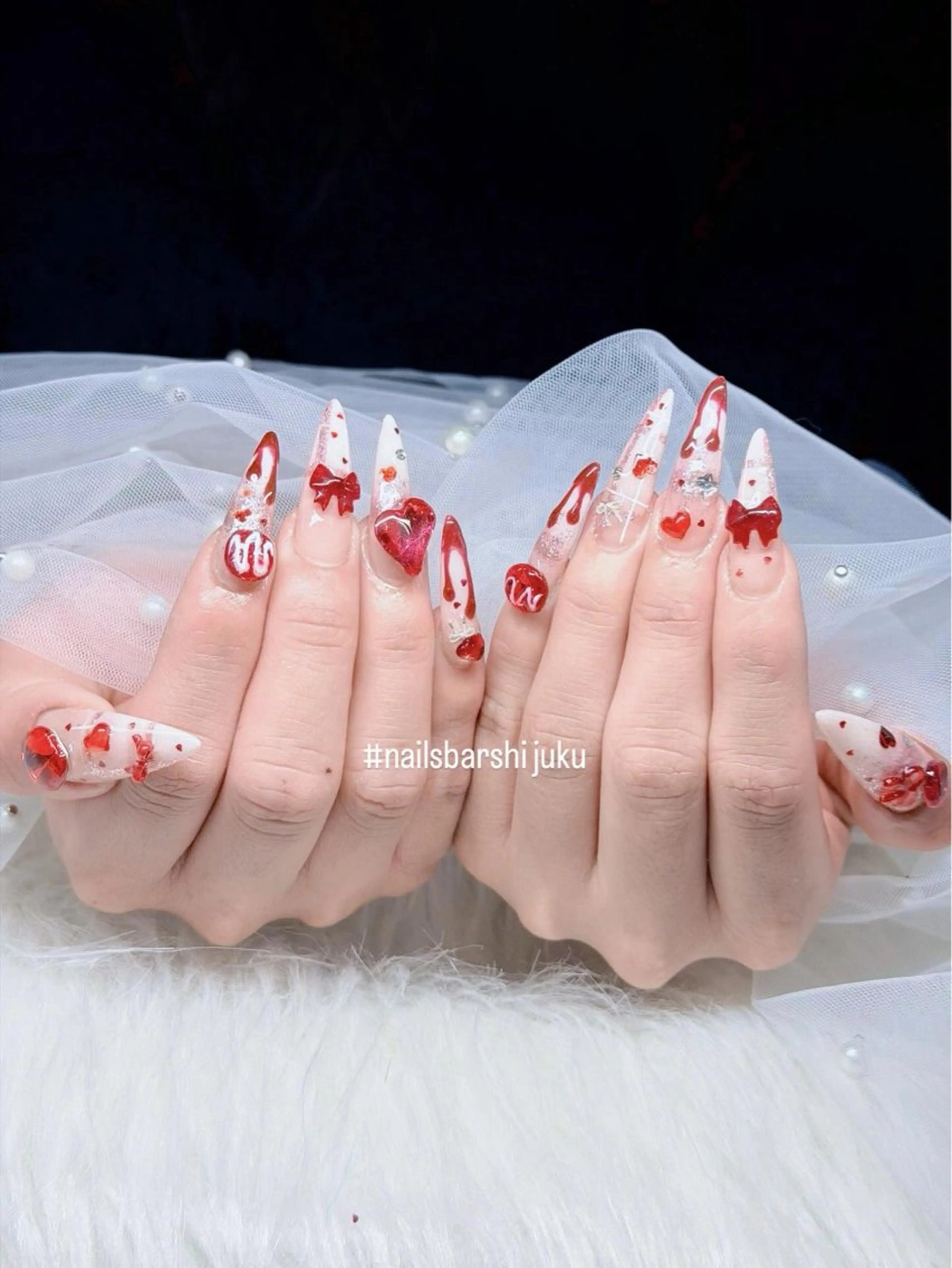 ネイル ドット フレンチネイル ガーリー ロングネイル リボン ハンドネイル HA NIのネイルデザイン