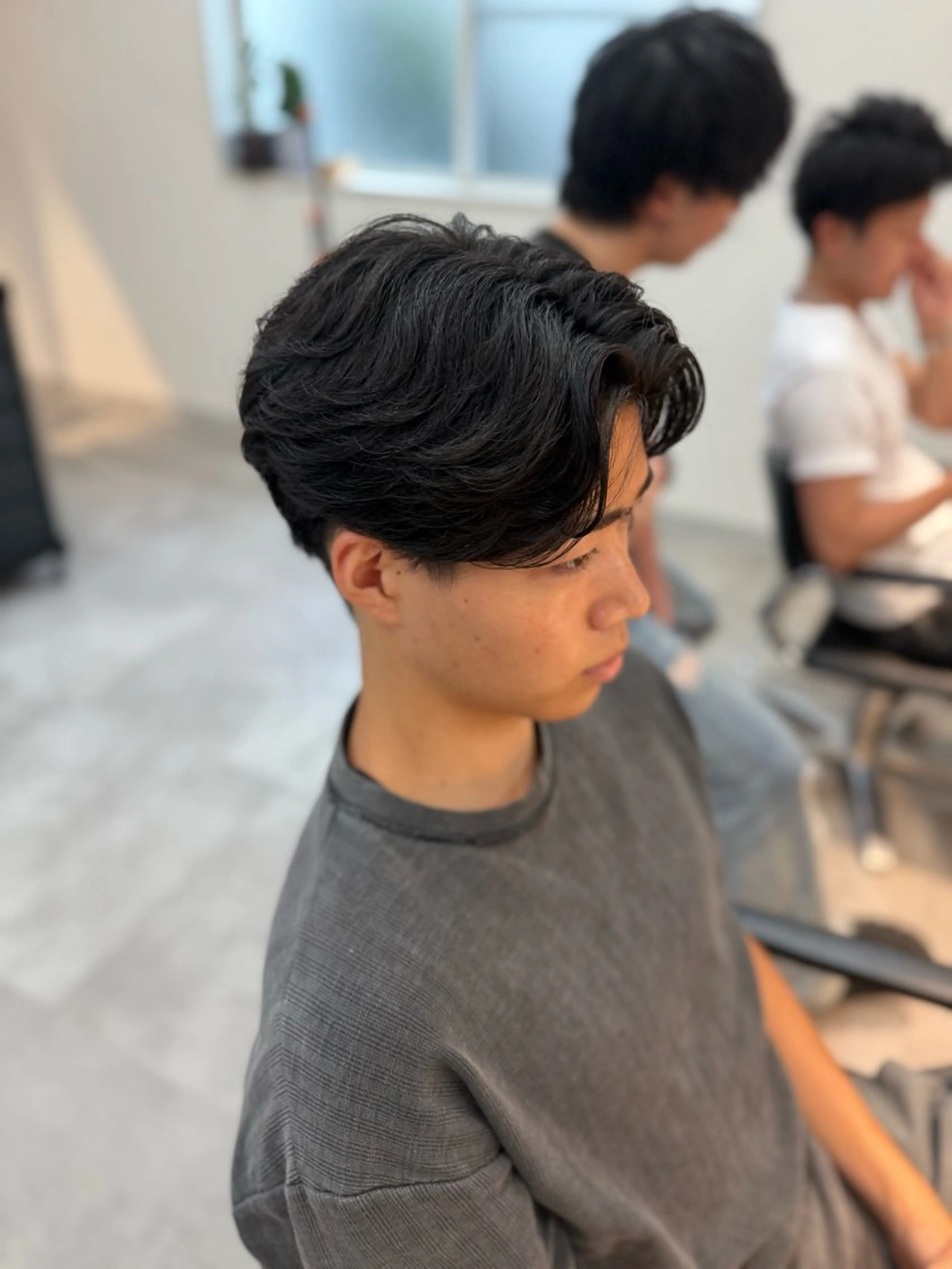 メンズ ダウンパーマ フェザーパーマ カルマパーマ メンズ韓国風 メンズパーマ カット 縮毛矯正 垢抜けへの近道✂️ メンズ縮毛矯正/齊藤のヘアスタイル