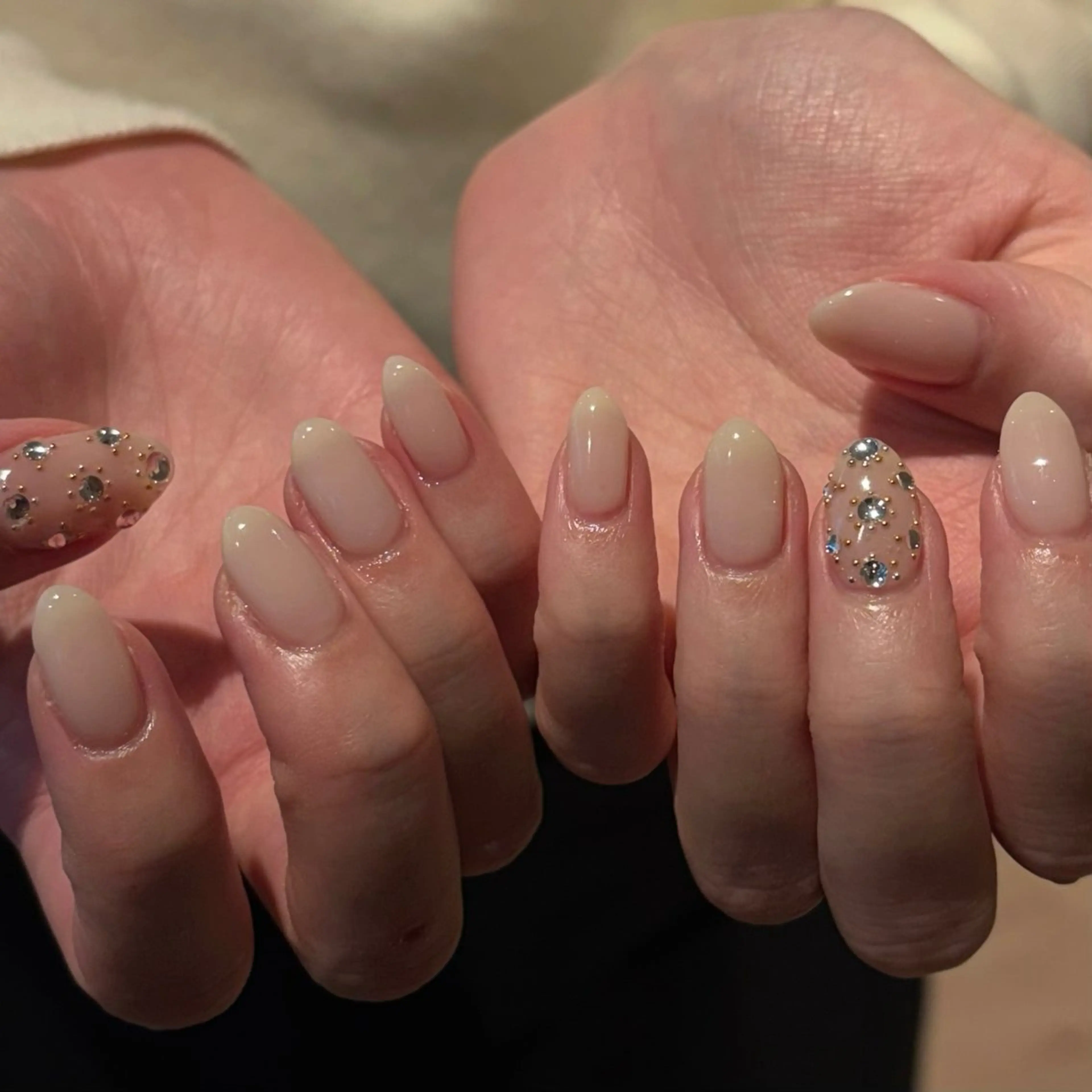 ネイル キラキラネイル 持ち込み ワンカラーネイル シンプルネイル ハンドネイル Bianca名駅店 安田のネイルデザイン