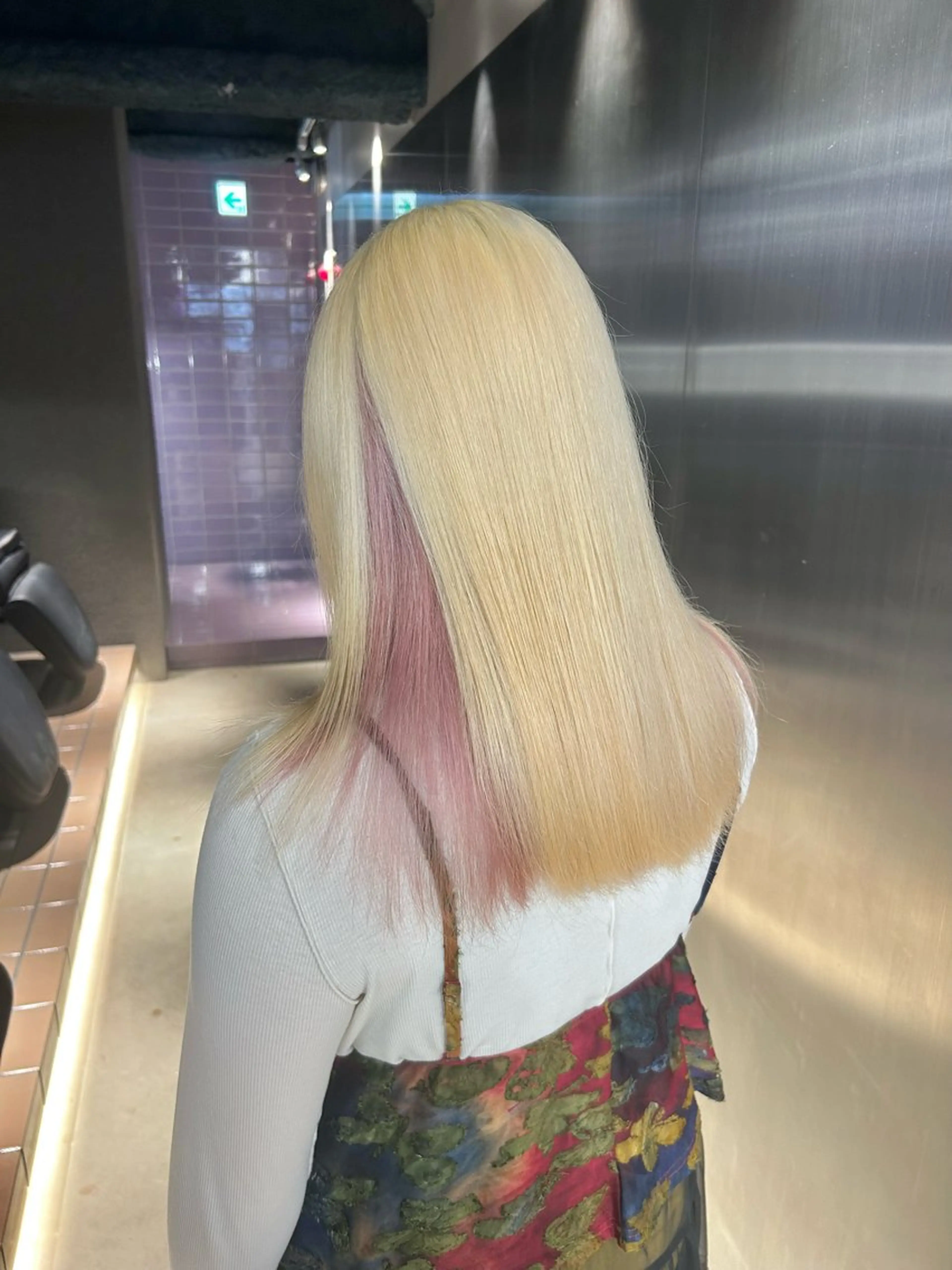 ロング カラー ブリーチ ブロンド インナーカラー ピンクカラー ✅ケアブリーチ✅ トヨオカ ノブヒデのヘアスタイル