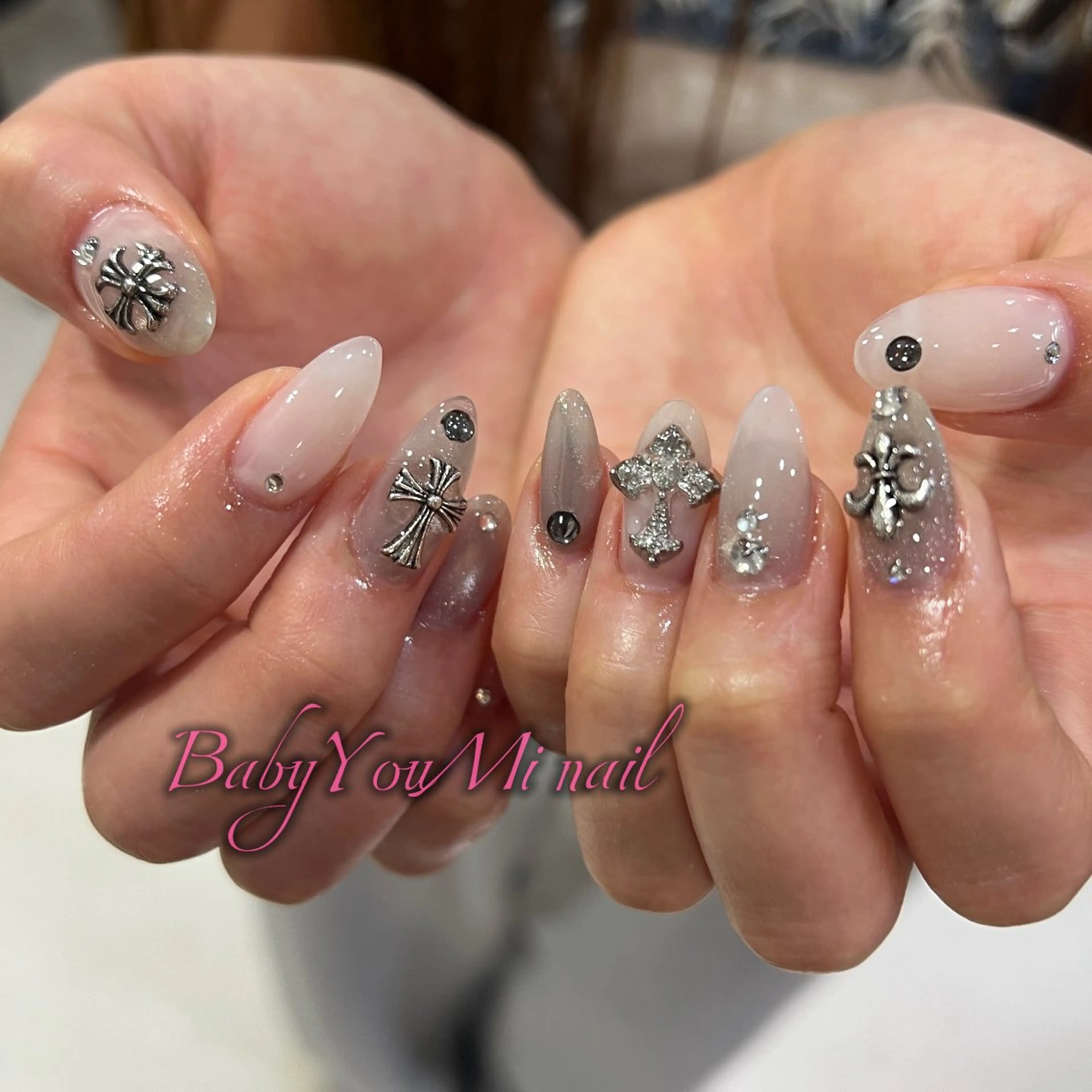 ネイル オーロラネイル フラワーネイル フットネイル フレンチネイル ジェルネイル ハンドネイル BabyYouMi ねねのネイルデザイン