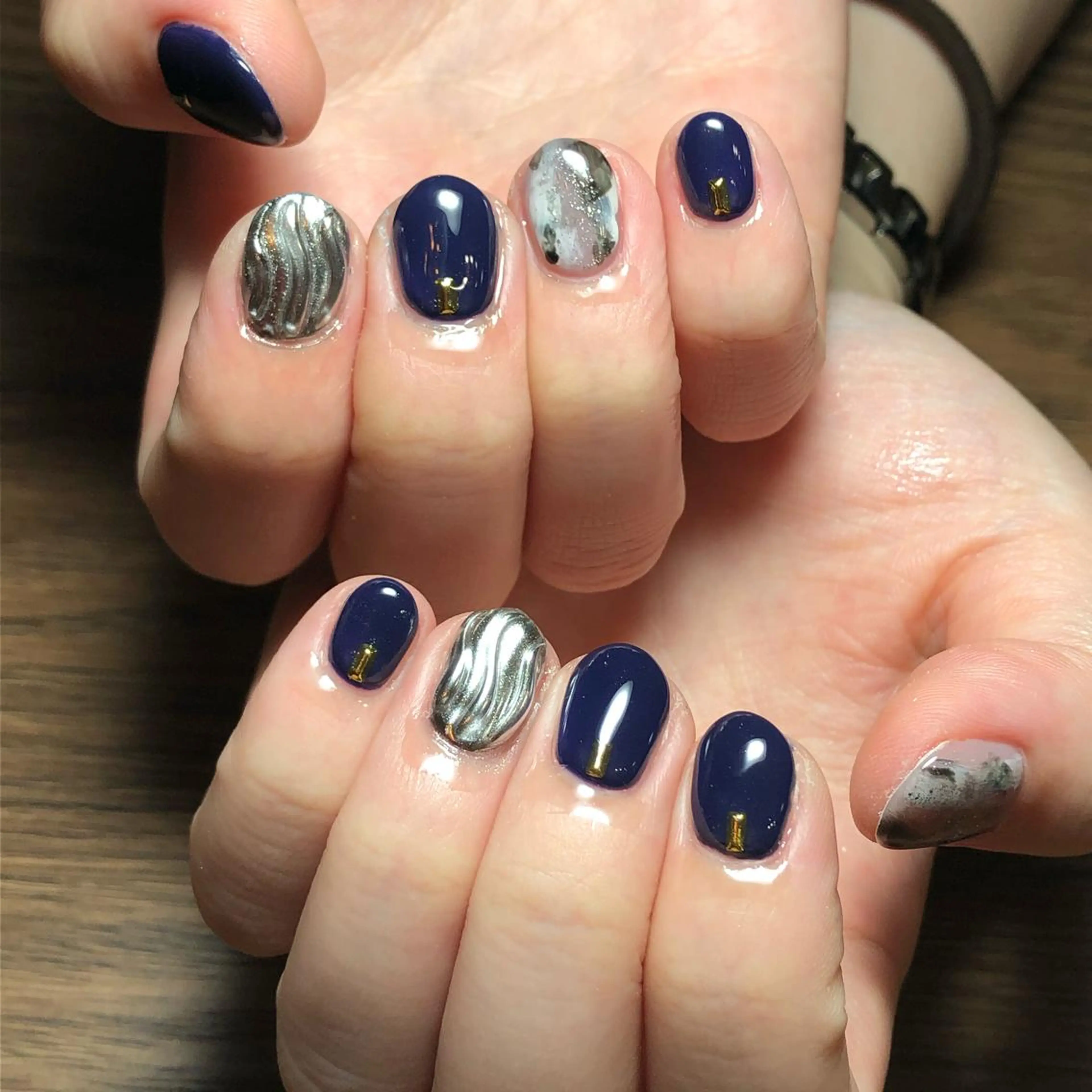 ミディアム ネイル Iwasaki Maiのマツエク・マツパデザイン