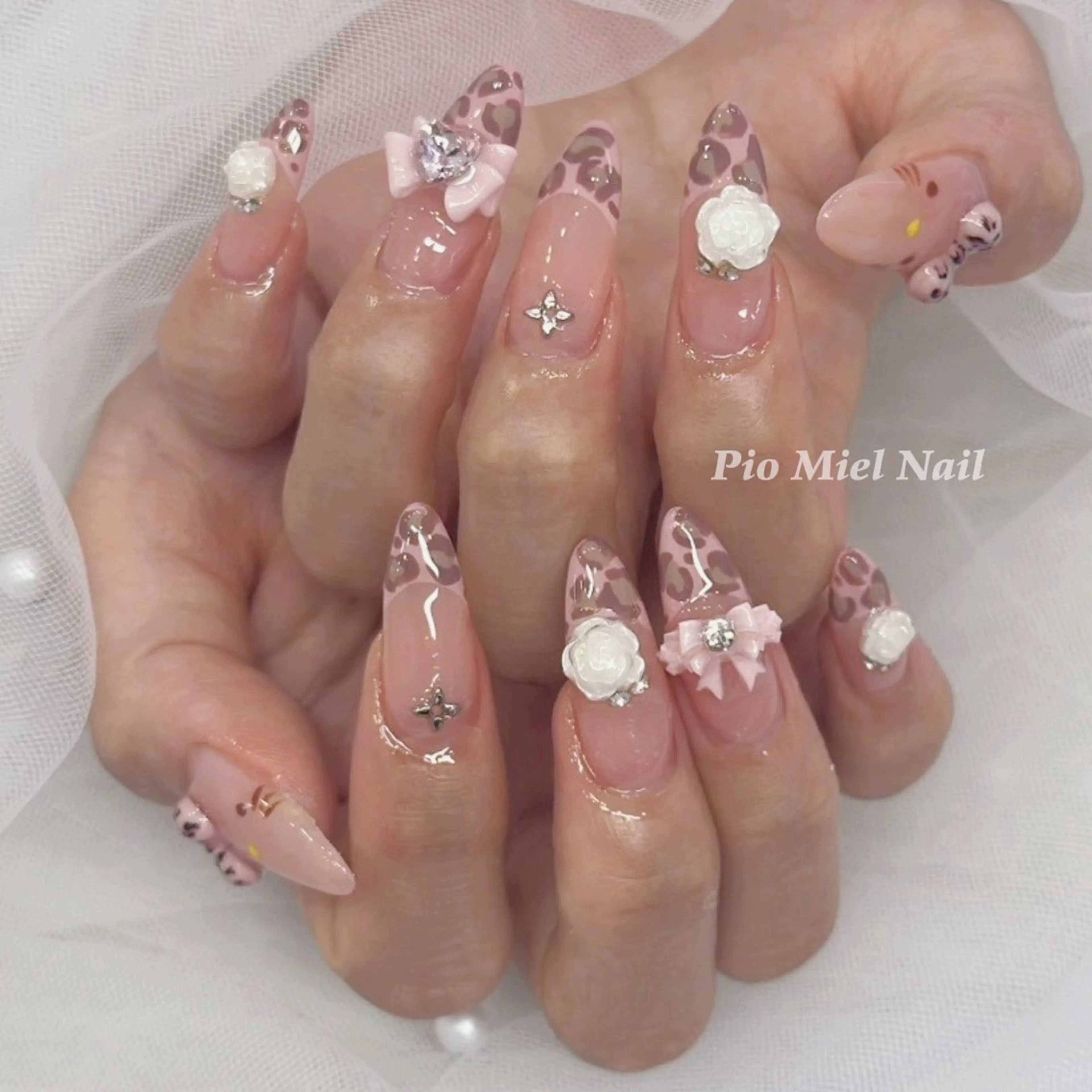 ロング カラー ピンクカラー ロング ハンドネイル momo 長さだしのネイルデザイン