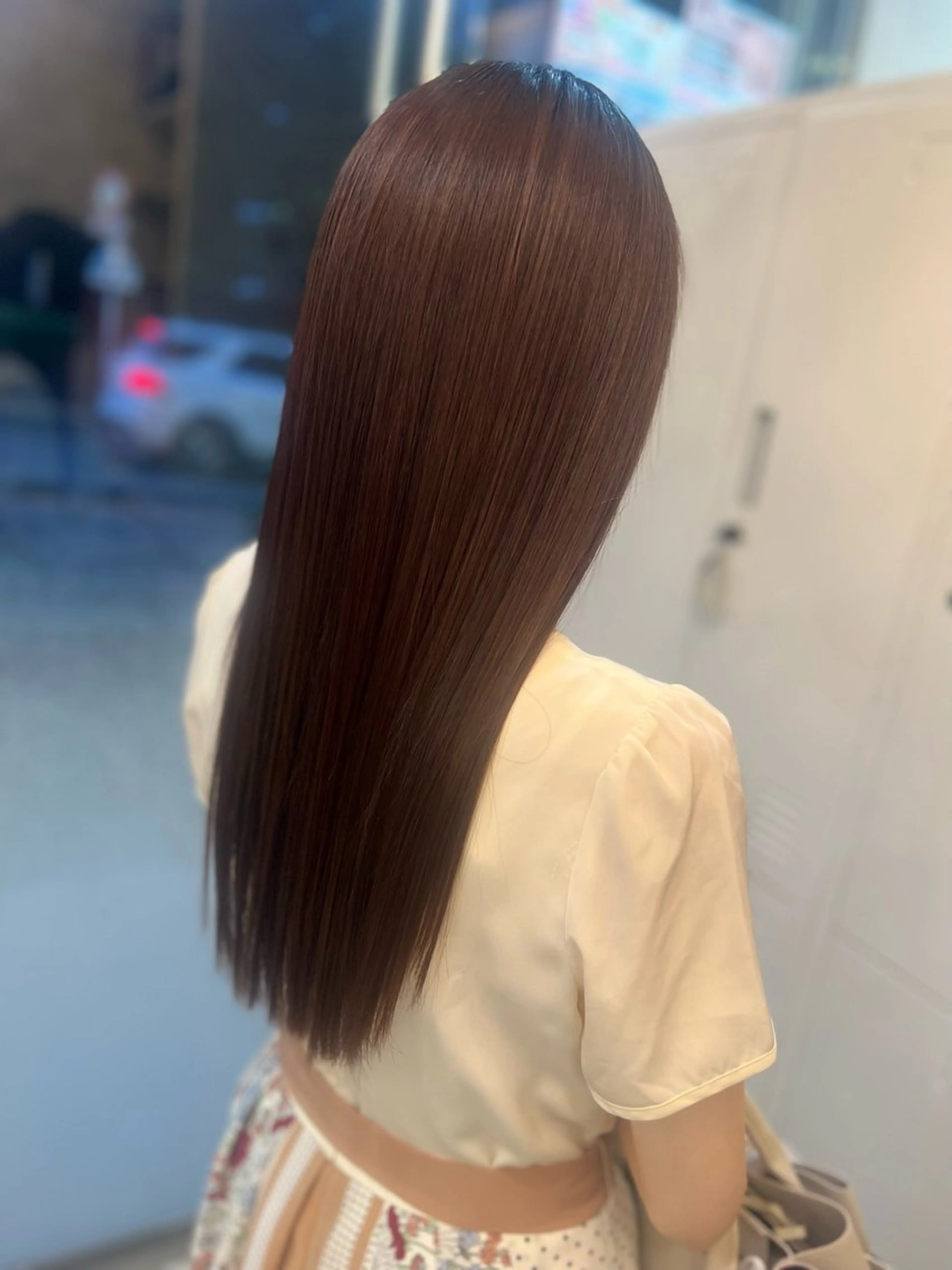 ロング 艶グレージュカラー 美髪特化美容師のヘアスタイル