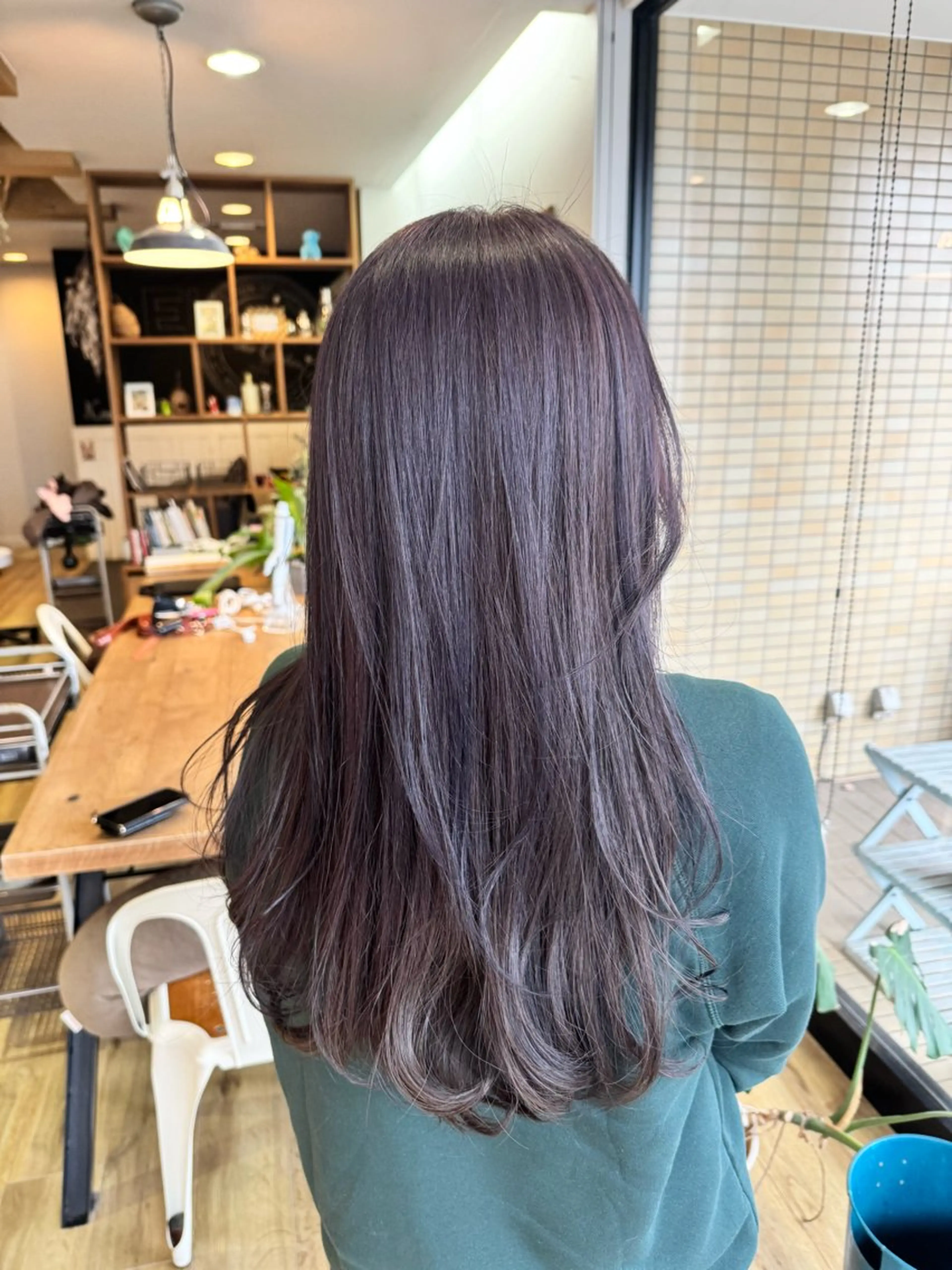 ロング カラー ブリーチ ブルーカラー ブルーバイオレット バイオレットカラー ヘアカラー トリートメント ツキダテ ユイのヘアスタイル