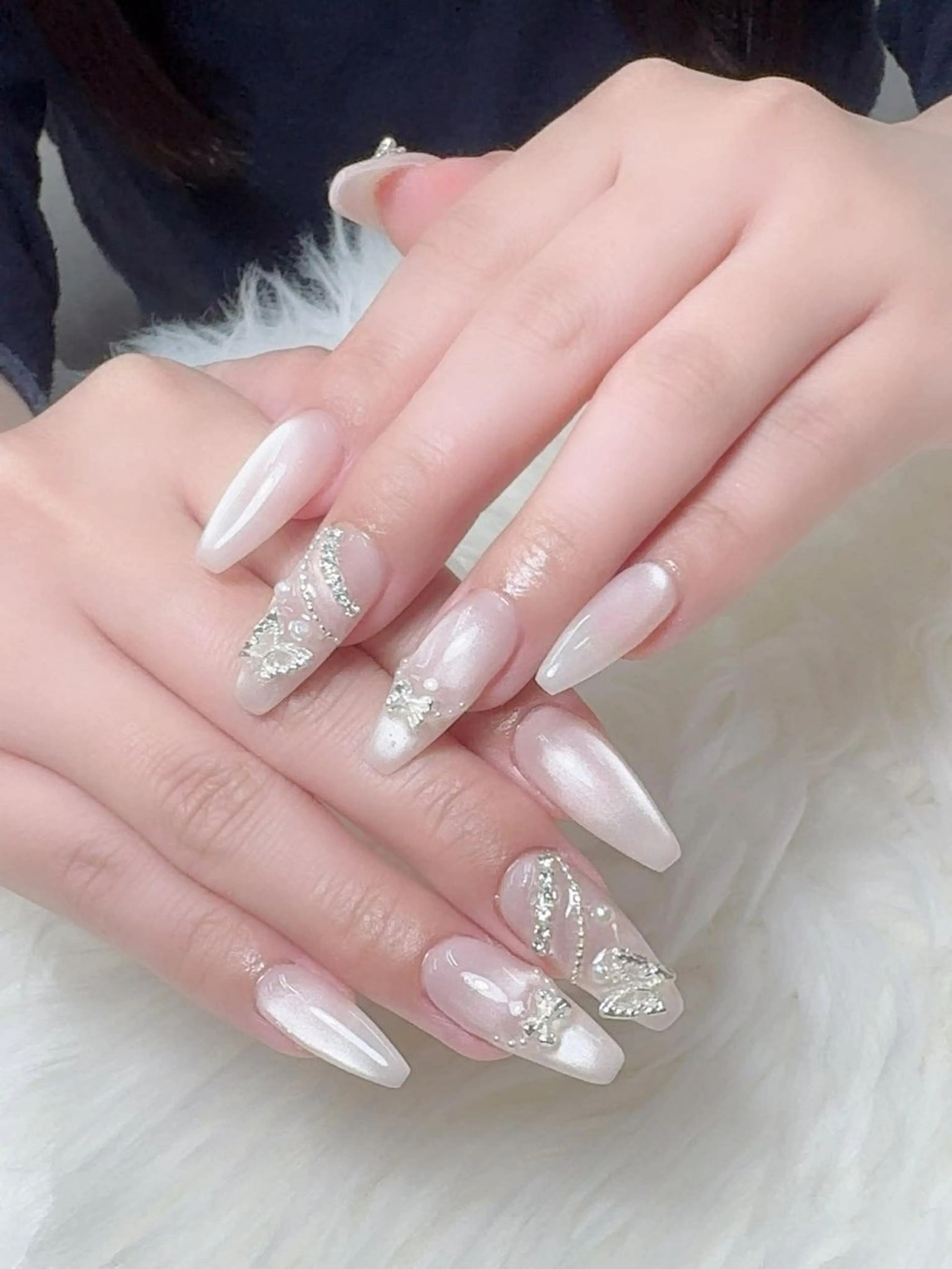 ネイル フレンチネイル グラデーション 韓国ネイル マグネットネイル ミラーネイル ハンドネイル Squeen Nailのネイルデザイン