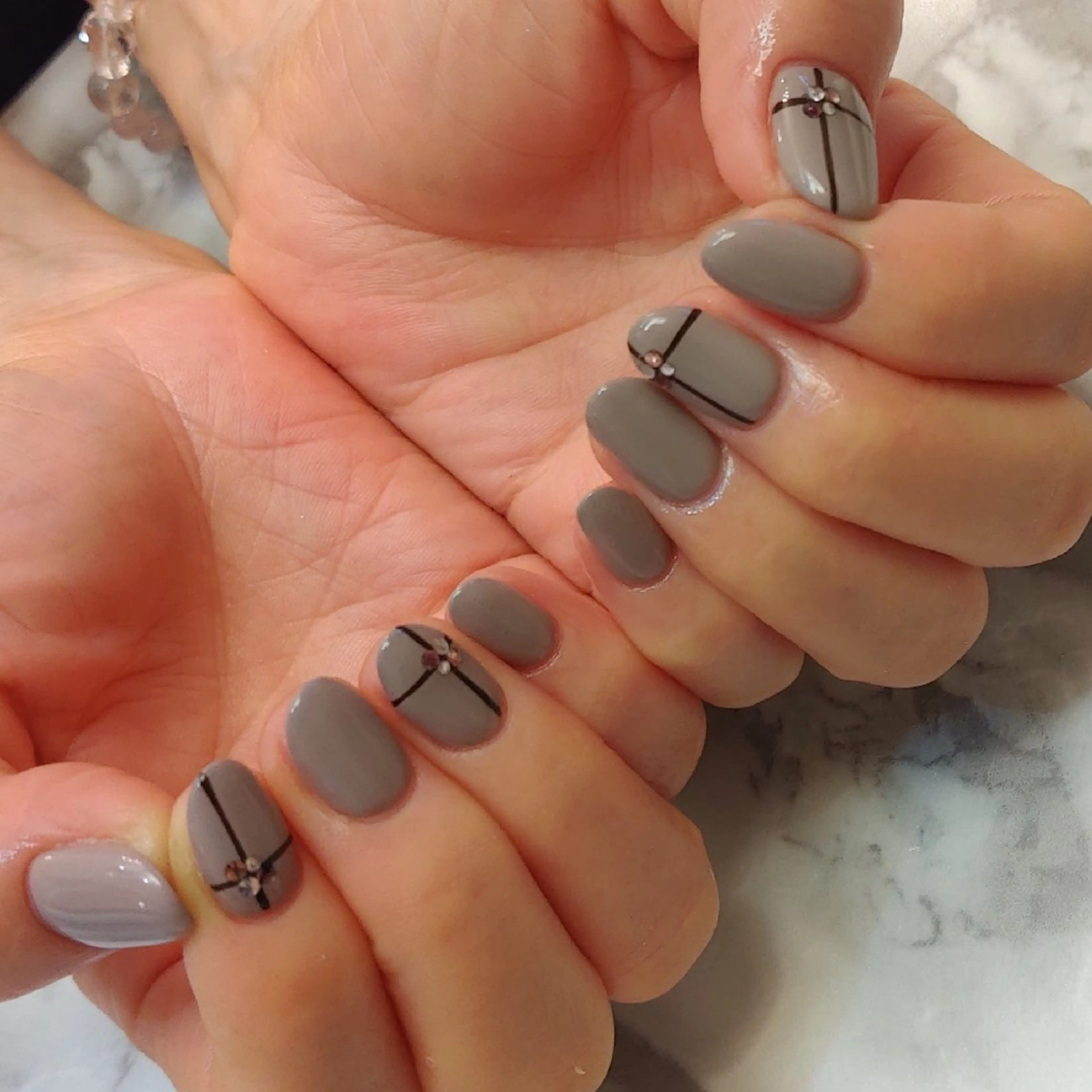 ネイル シンプルネイル ジェヌインネイル 河内のネイルデザイン