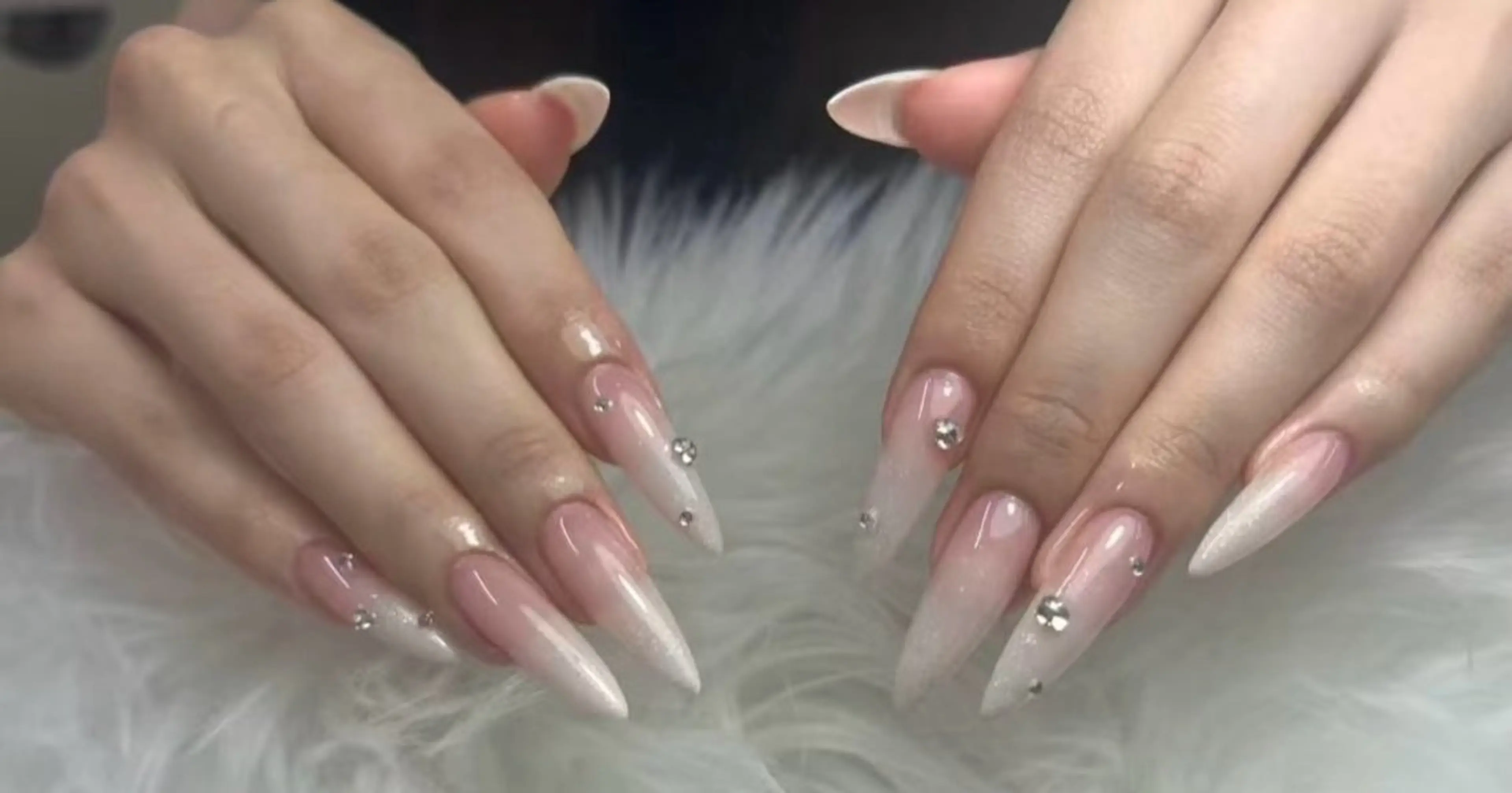 ネイル 高木 維麗絲のネイルデザイン