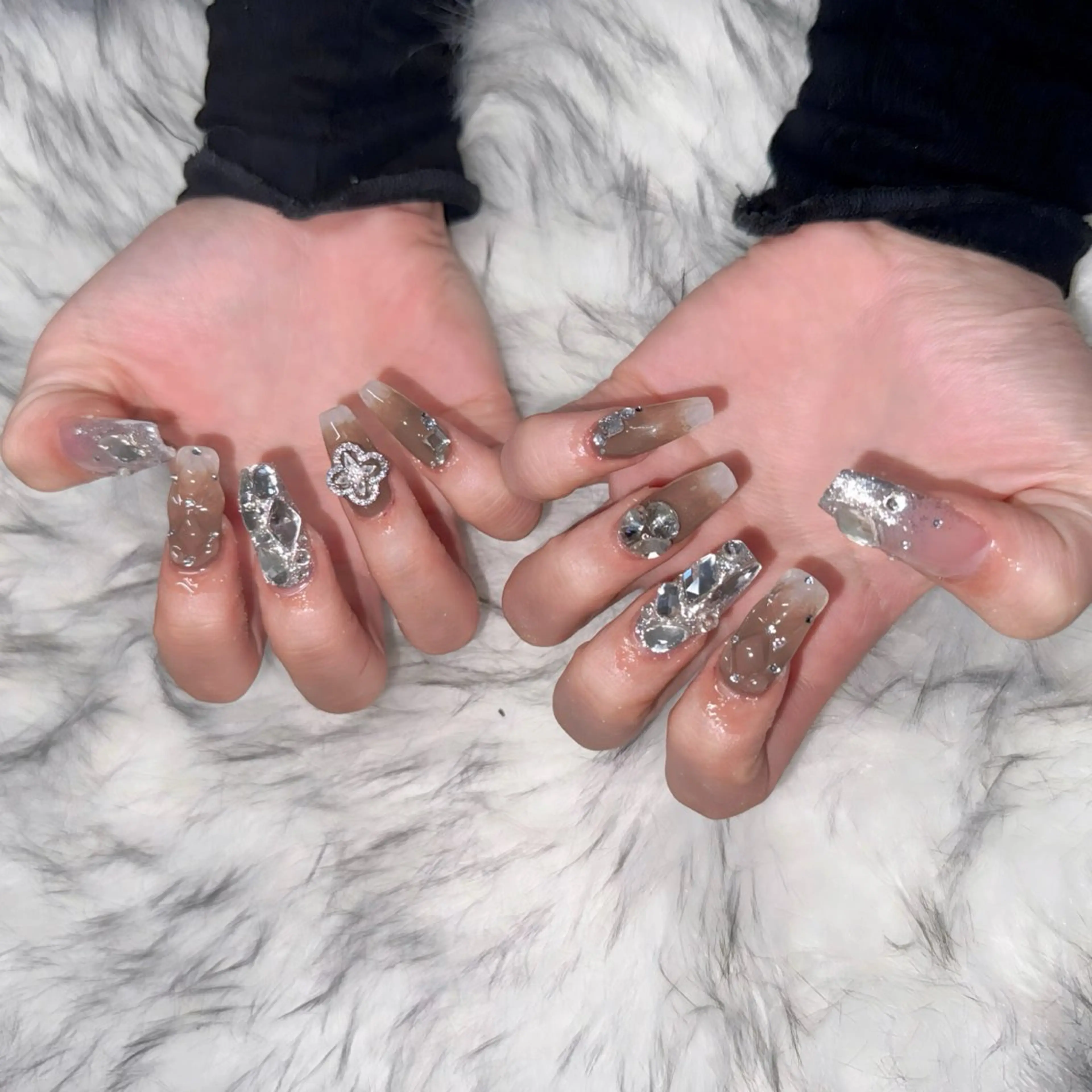 ロング ハンドネイル mao .のネイルデザイン