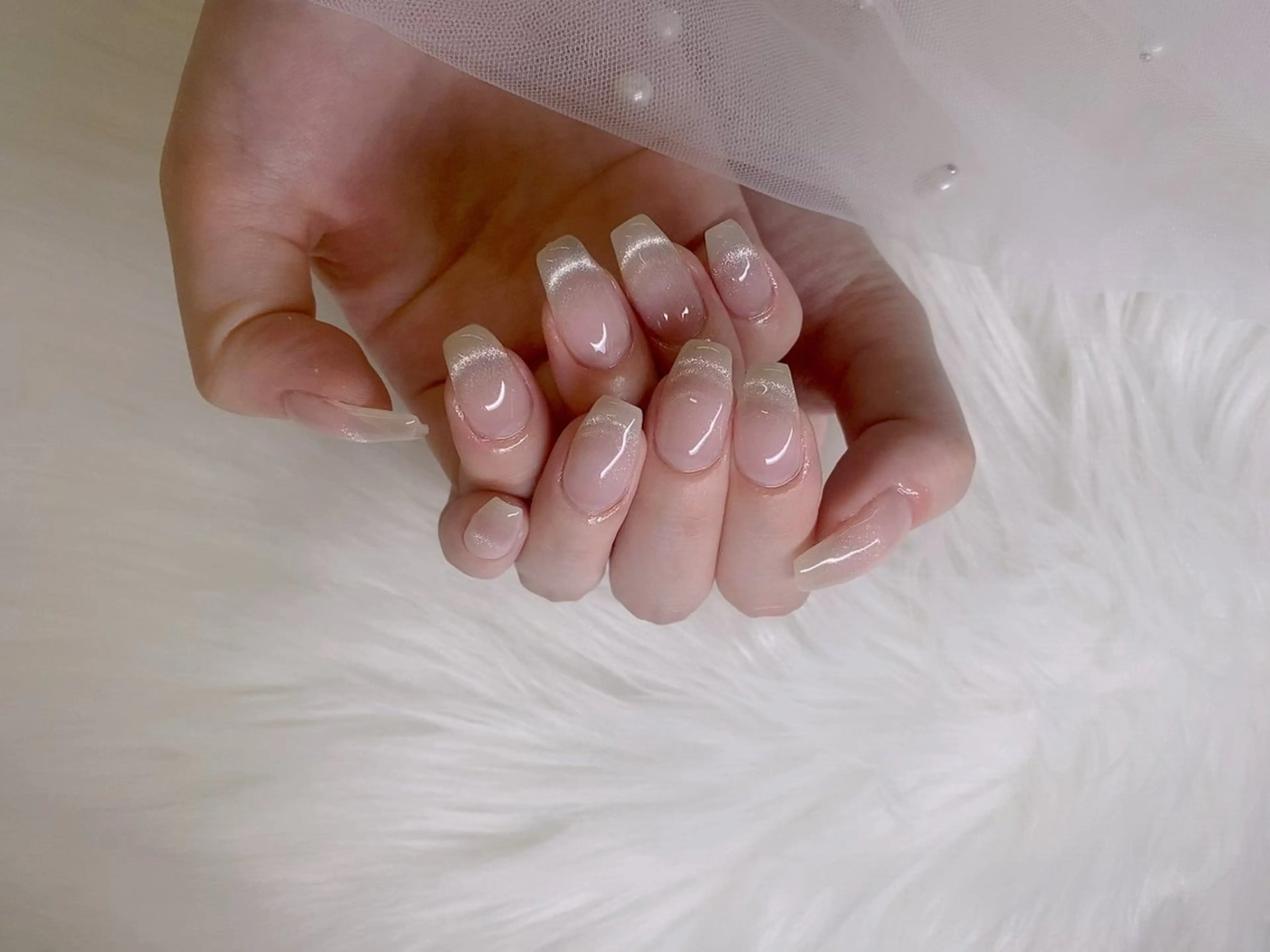 ネイル オーロラネイル 長さ出し フレンチネイル ジェルネイル マグネットネイル ハンドネイル ETERNA Nail 銀座店【パラジェル/フィルイン/チップ長さだし/マグネット/ニュアンス】所属・ア カリのネイルデザイン