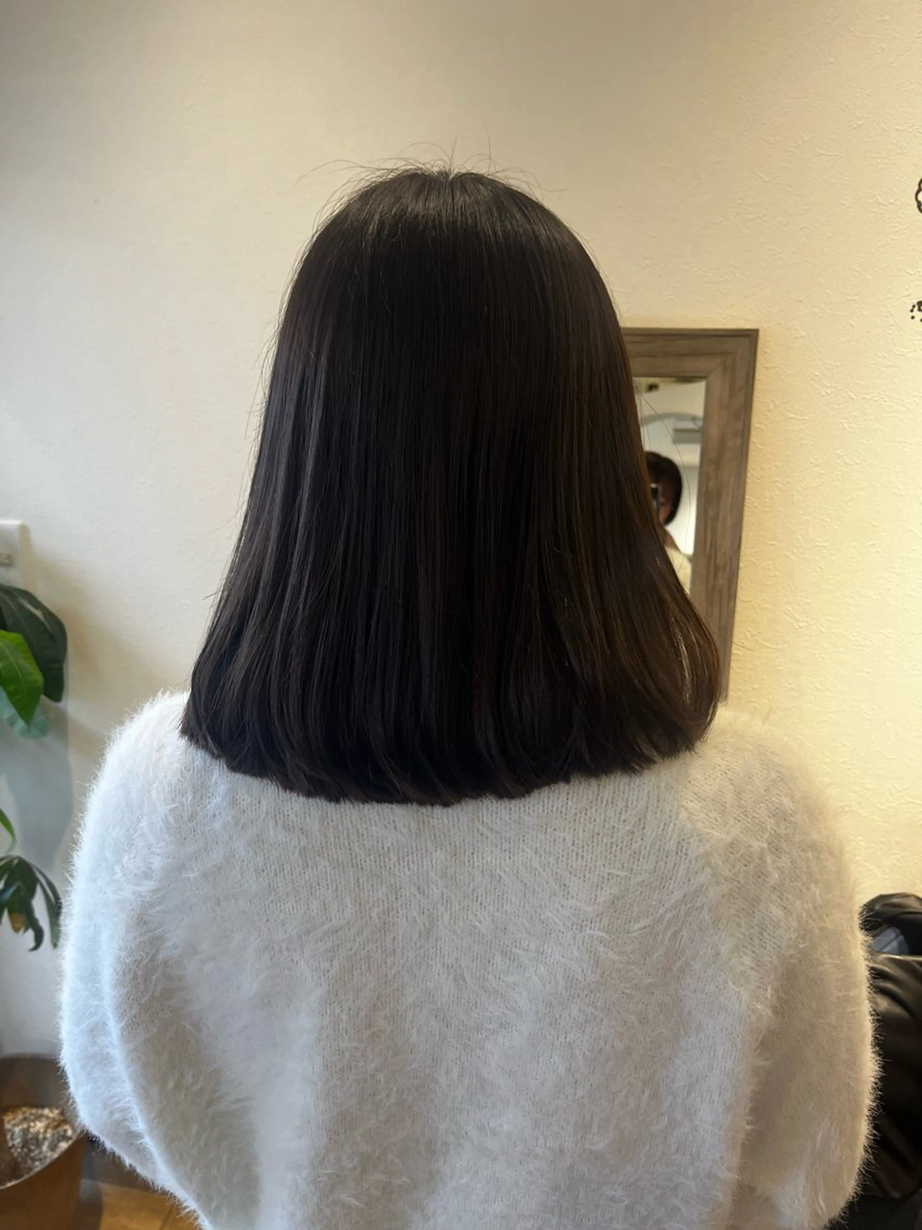 ミディアム カット ヘアカラー トリートメント 上品な暖色/丸みボブ Chie🪷のヘアスタイル