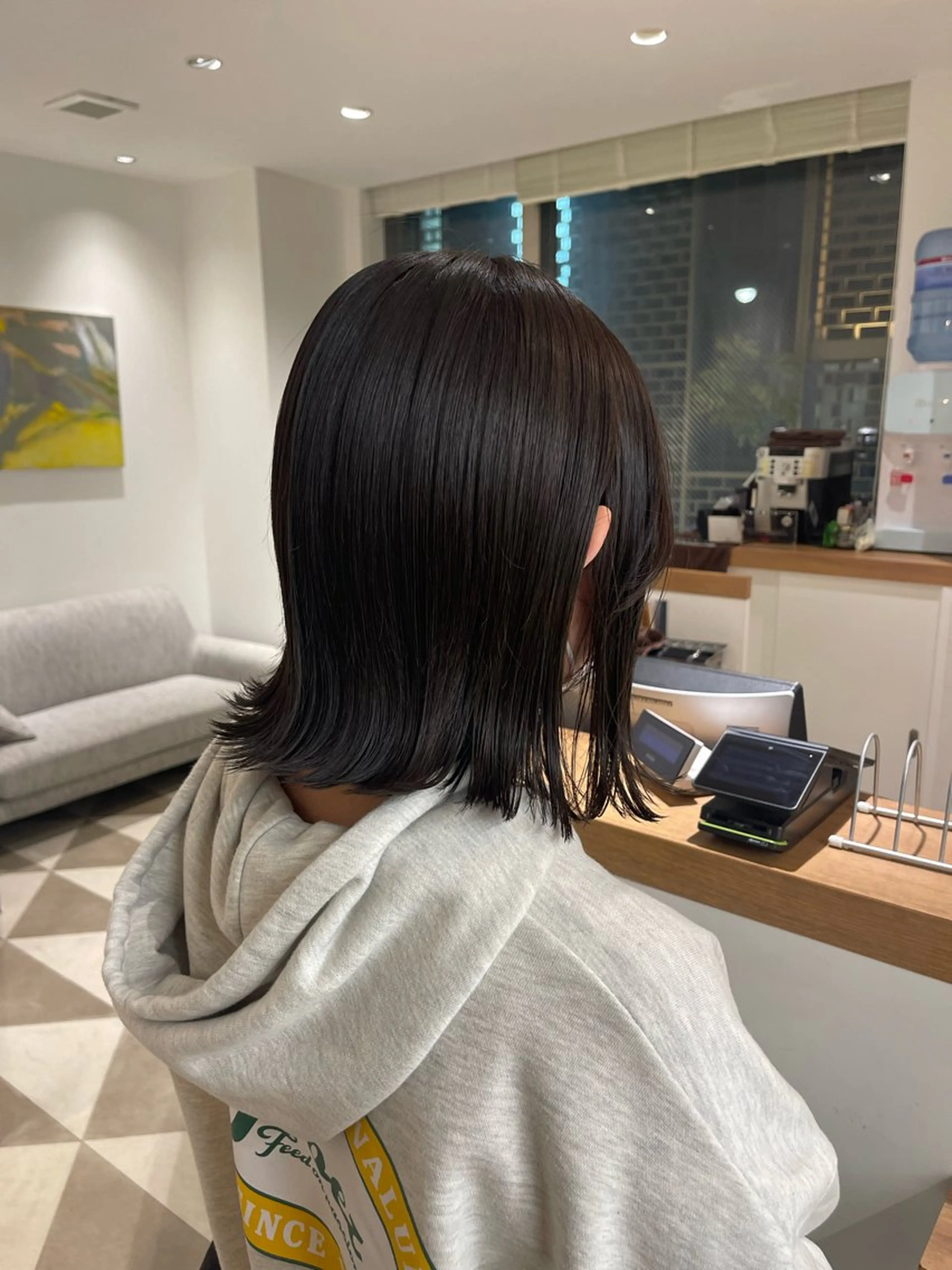 ミディアム ボブ 外ハネヘア 蜂須賀🐝縮毛矯正 ストレートパーマのヘアスタイル