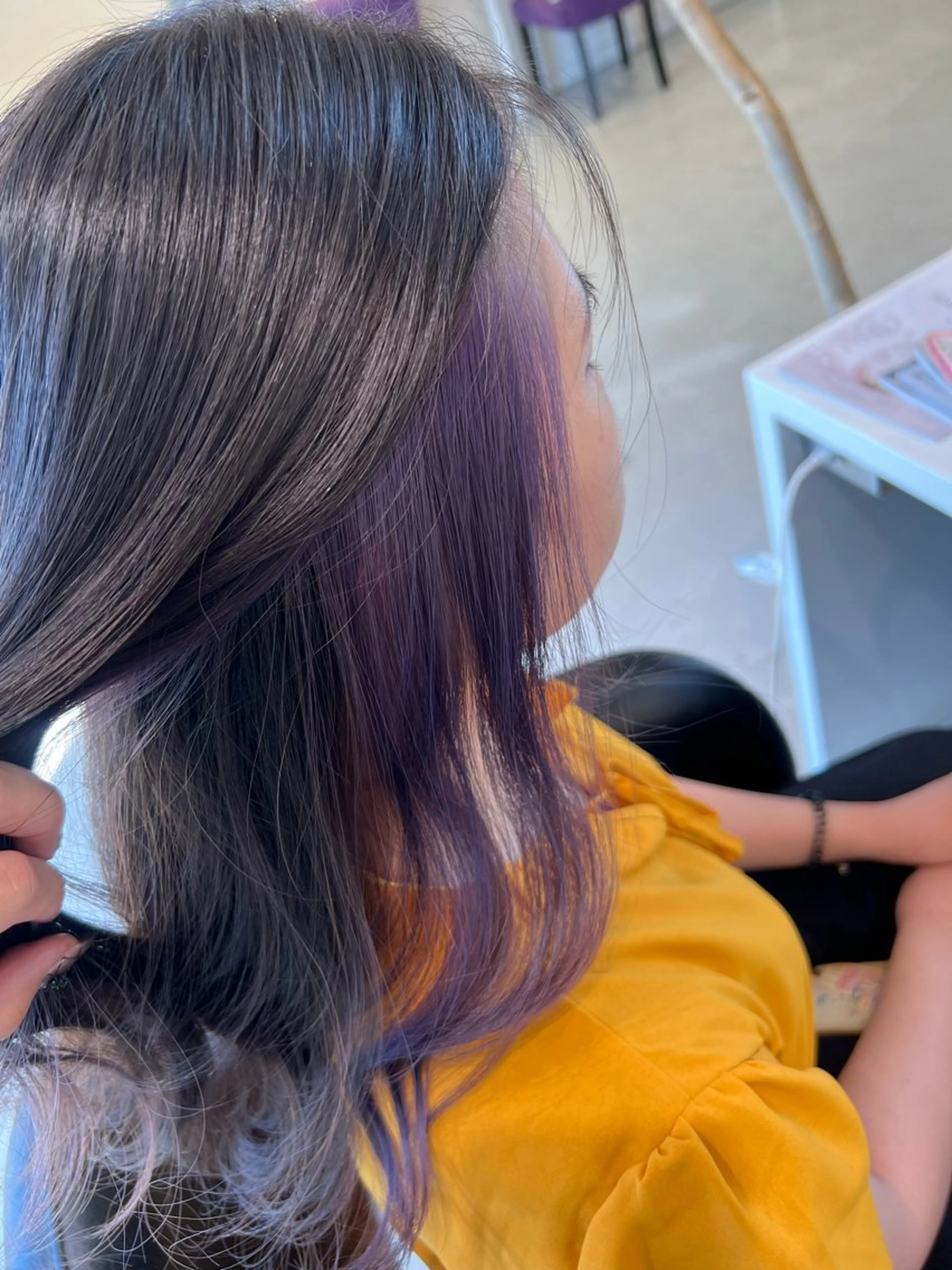 🍓イヤリングカラー🍓ワンブリーチ➕ワンカラー➕髪質改善プラチナトリートメント🫧※当日予約不可の写真