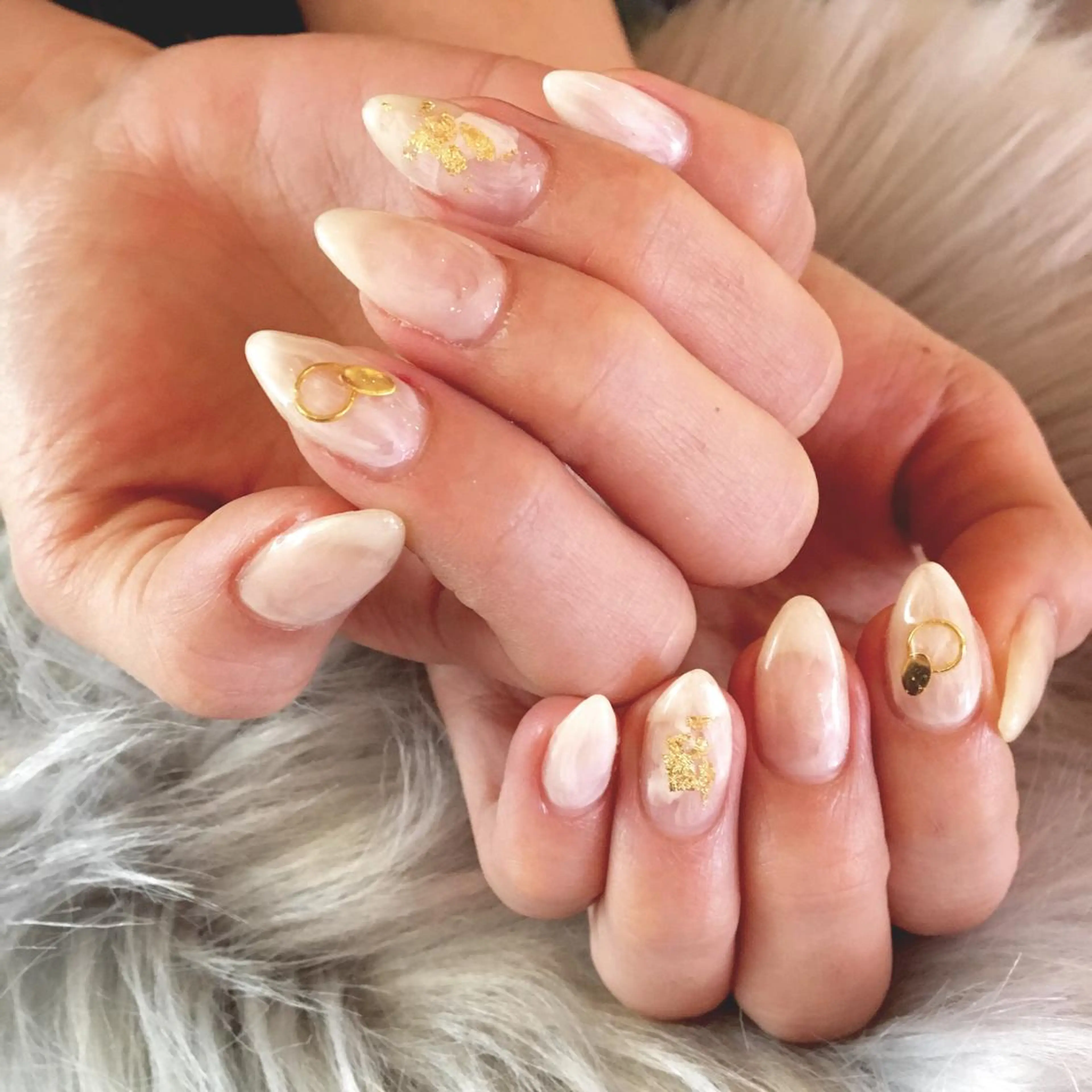 ネイル ホワイト revia所属・ERI Nailistのネイルデザイン