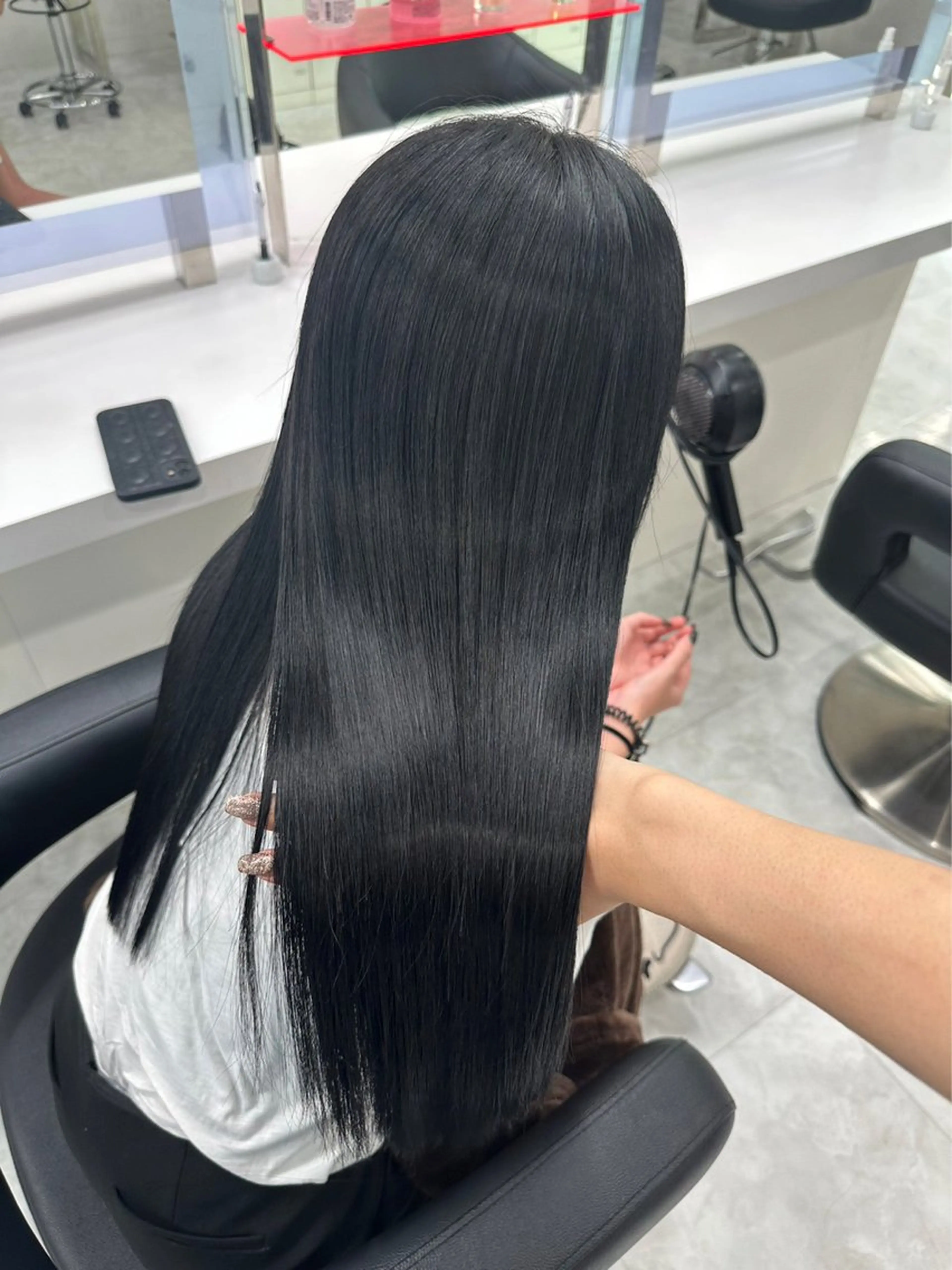 ロング カラー 黒髪 ブルーカラー ブルーブラック 垢抜けハイトーン☀／ 笑顔の美容師／しゅんのヘアスタイル