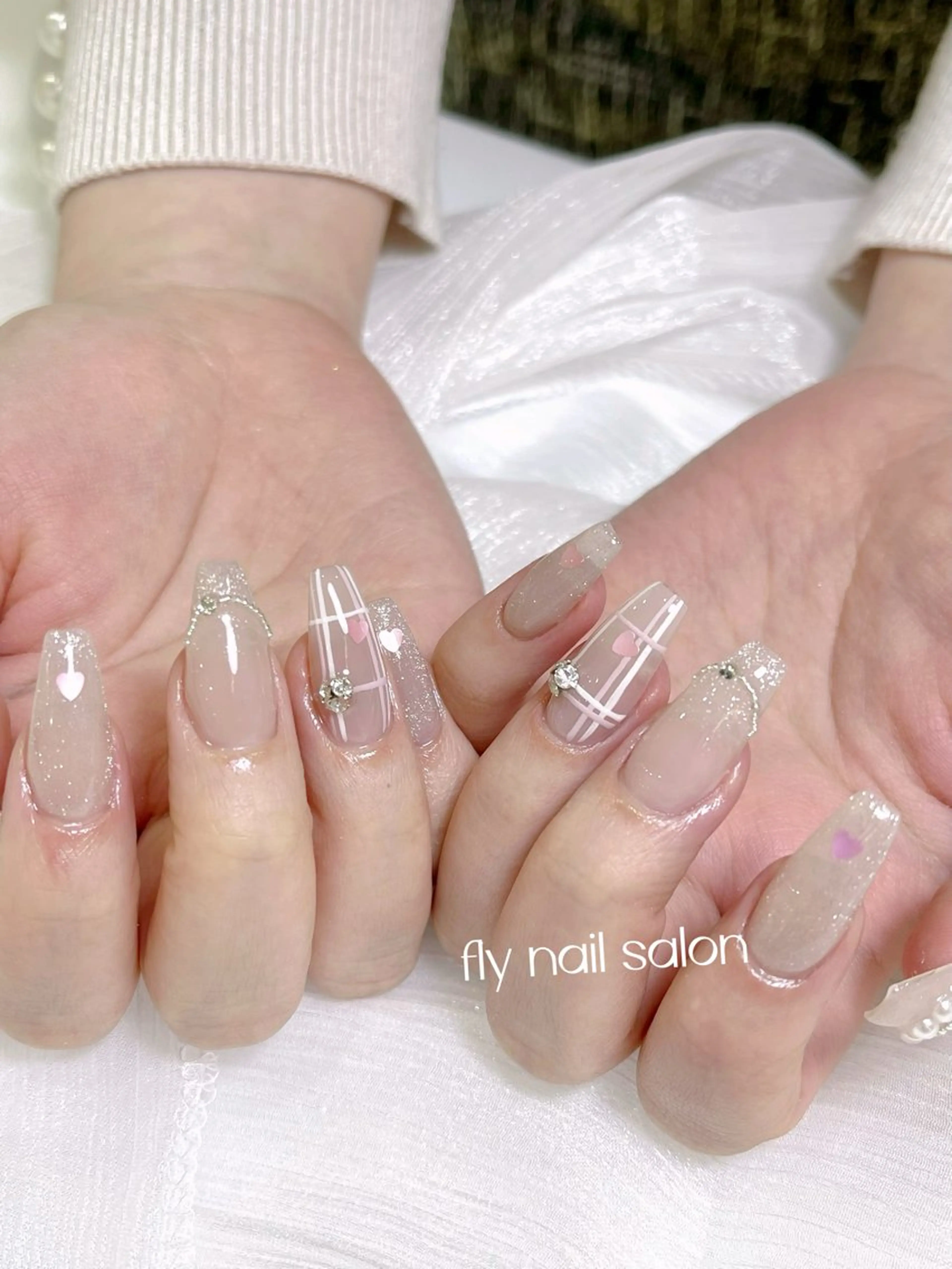 ネイル 韓国ネイル ネイルチップ ワンホンネイル 冬ネイル クリスマス ハンドネイル FLY Nail Salonのネイルデザイン