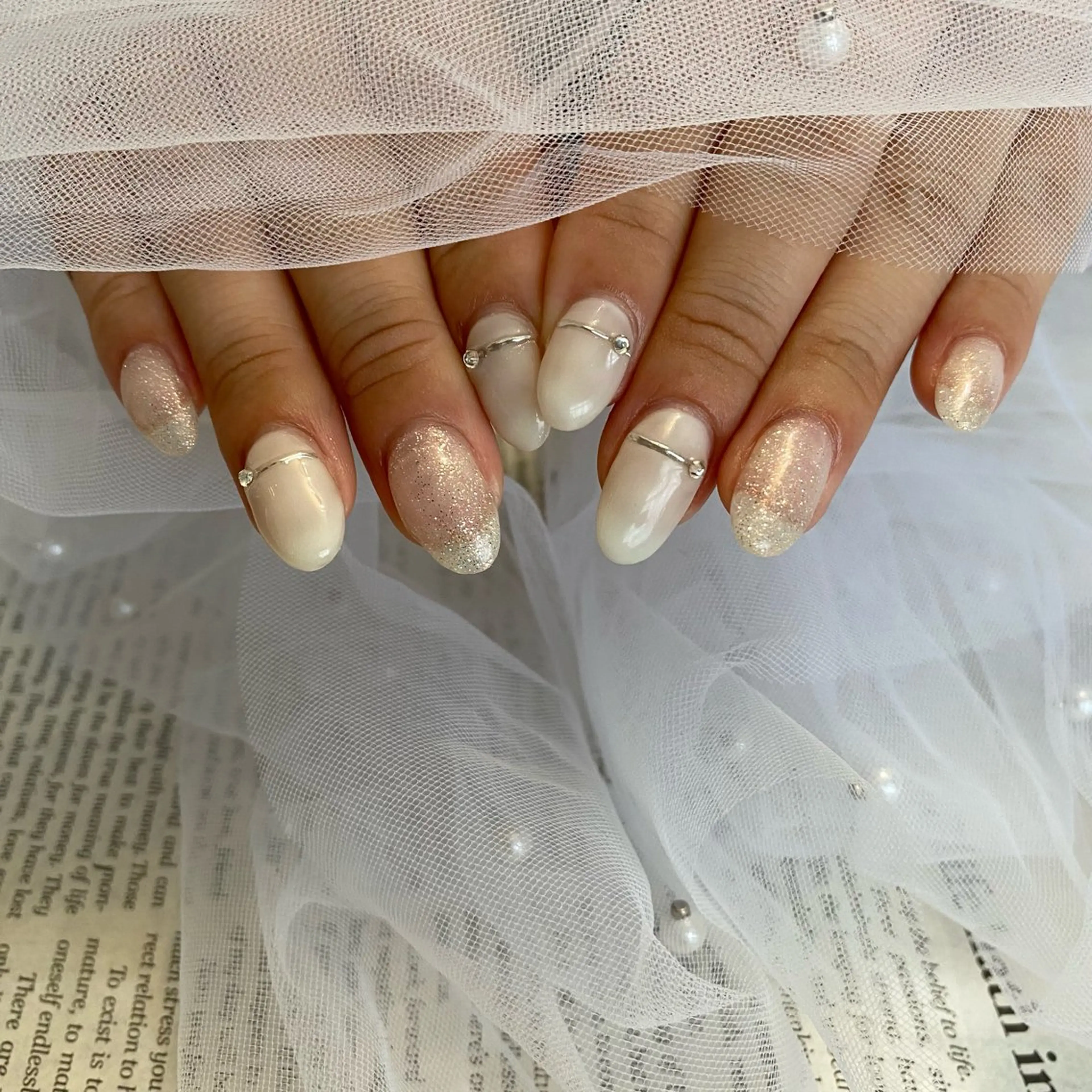 ネイル ラメ(グリッター) ミラーネイル ニュアンスネイル オフィスネイル シルバー nail salon maniのネイルデザイン