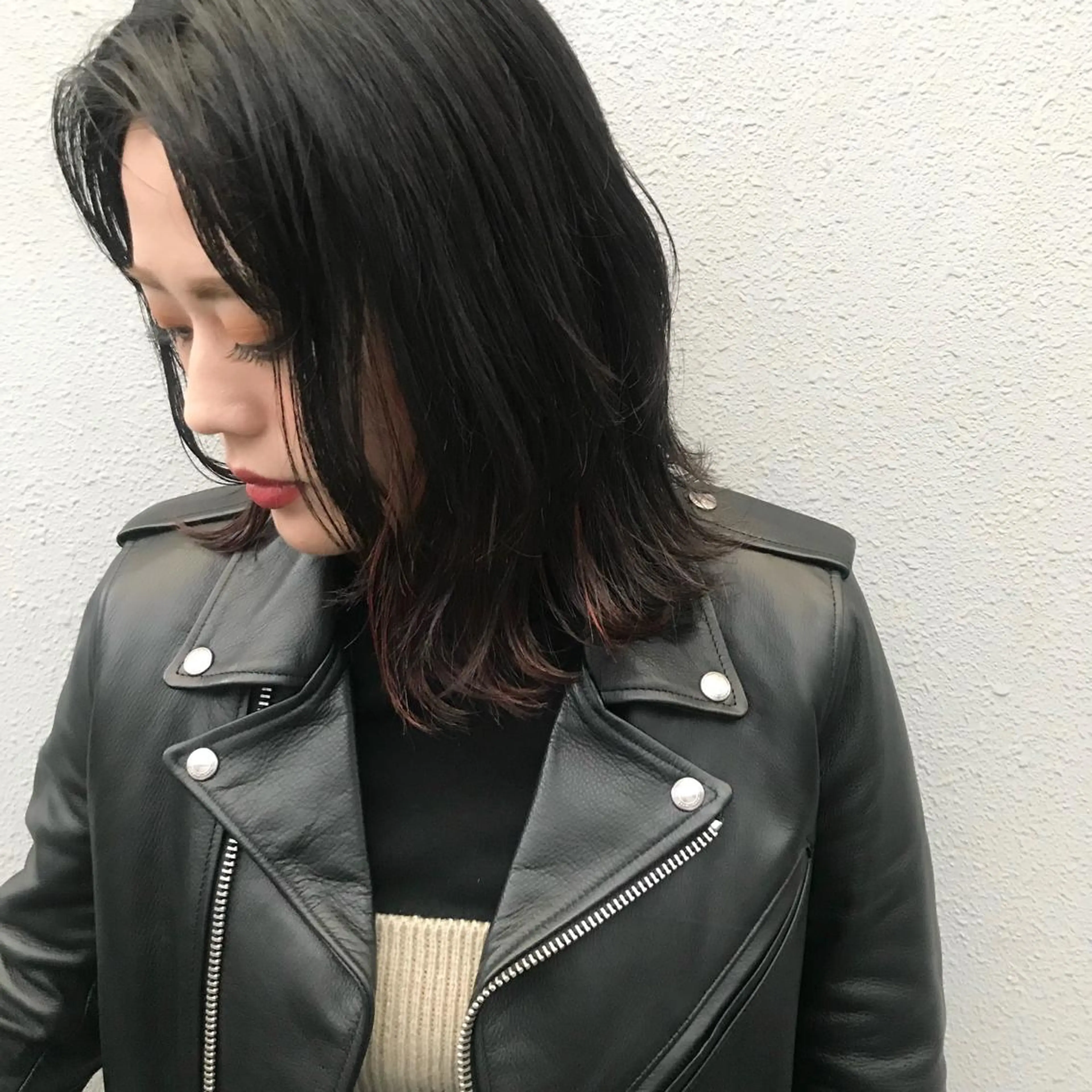 ミディアム カラー ヤスドミ ケイスケのヘアスタイル