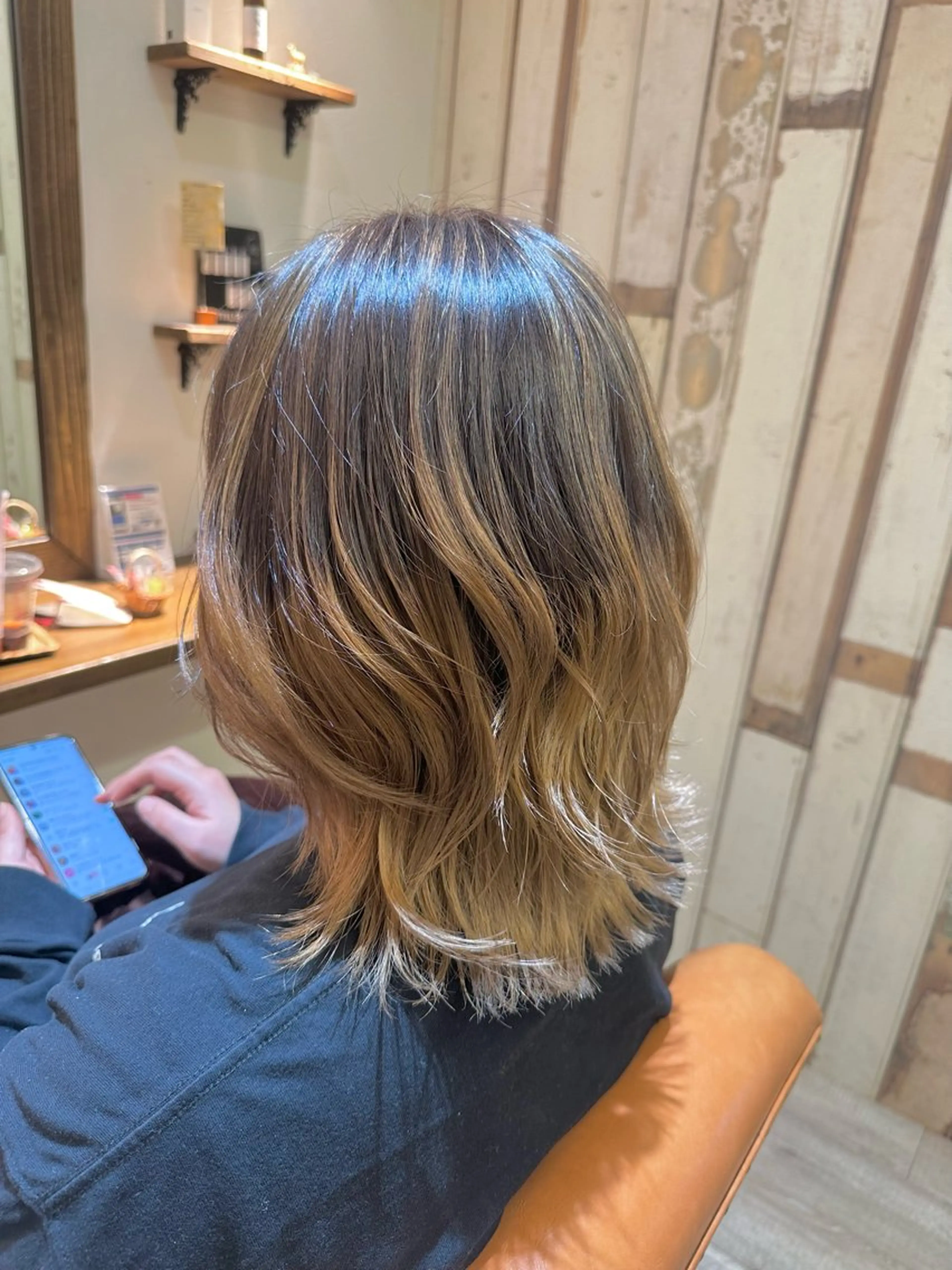 ミディアム レイヤーカット ヘアカラー 佐藤  真依のその他イメージ