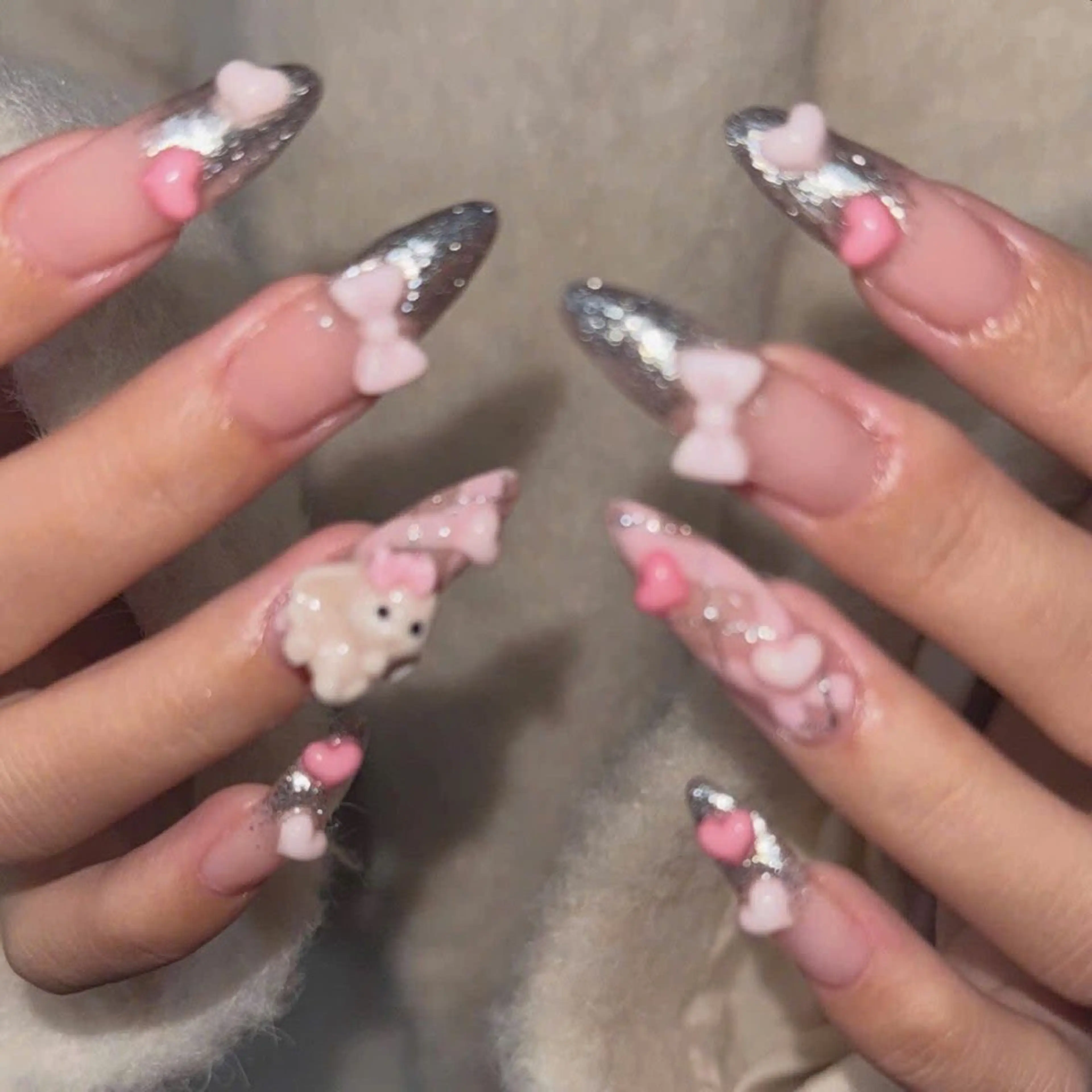 ネイル グラデーション ラメ(グリッター) マグネットネイル ミラーネイル ニュアンスネイル ハンドネイル Lumi de nails所属・Lumi de nailsのネイルデザイン