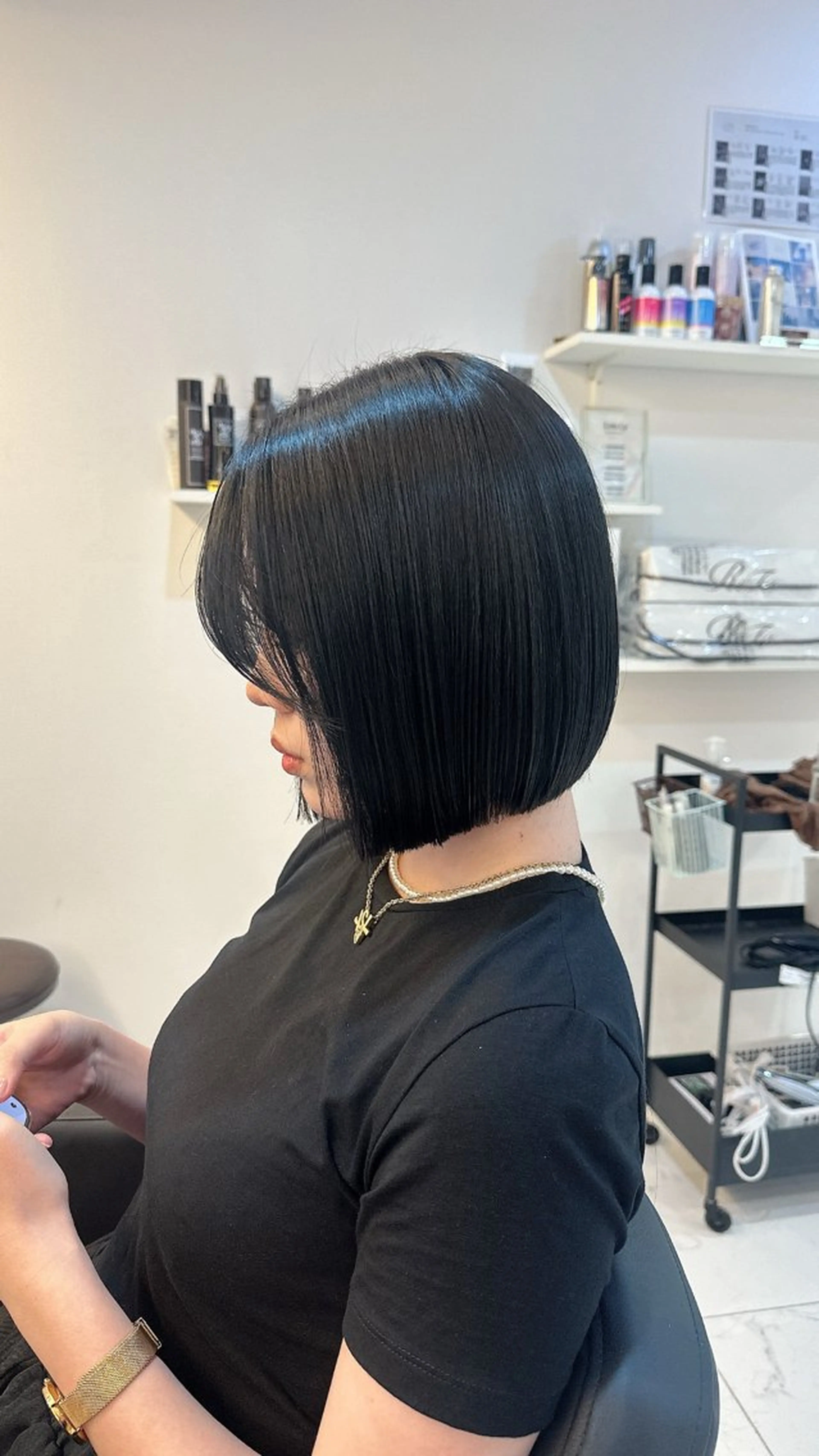 ショート カラー 黒髪 ブルーカラー ブルーブラック カット ヘアカラー トリートメント 心斎橋/縮毛矯正 /ブリーなしWカラーのヘアスタイル