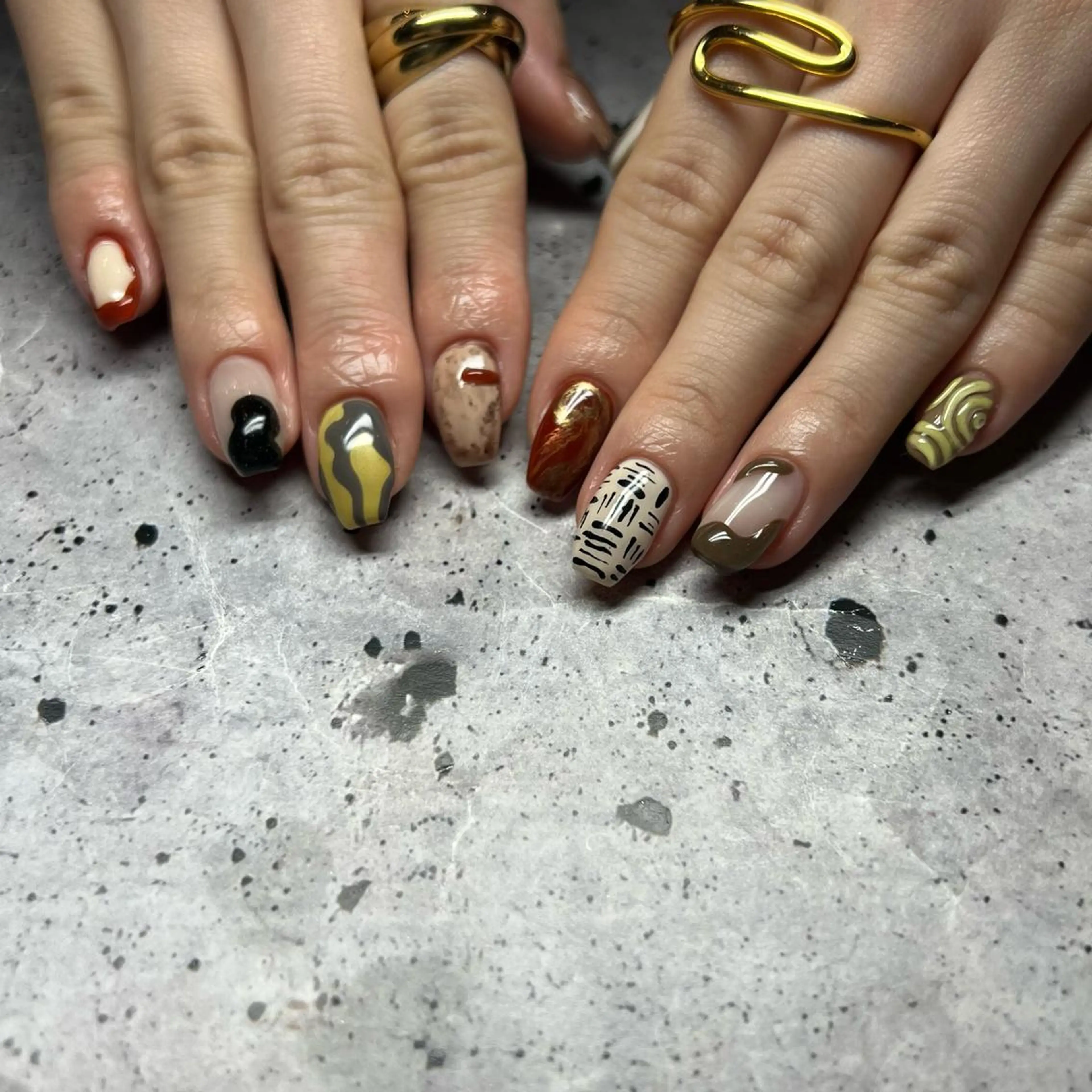 ネイル ニュアンスネイル ハンドネイル 𝐫𝐚𝐢 𝐧𝐚𝐢𝐥の眉毛・アイブロウイメージ