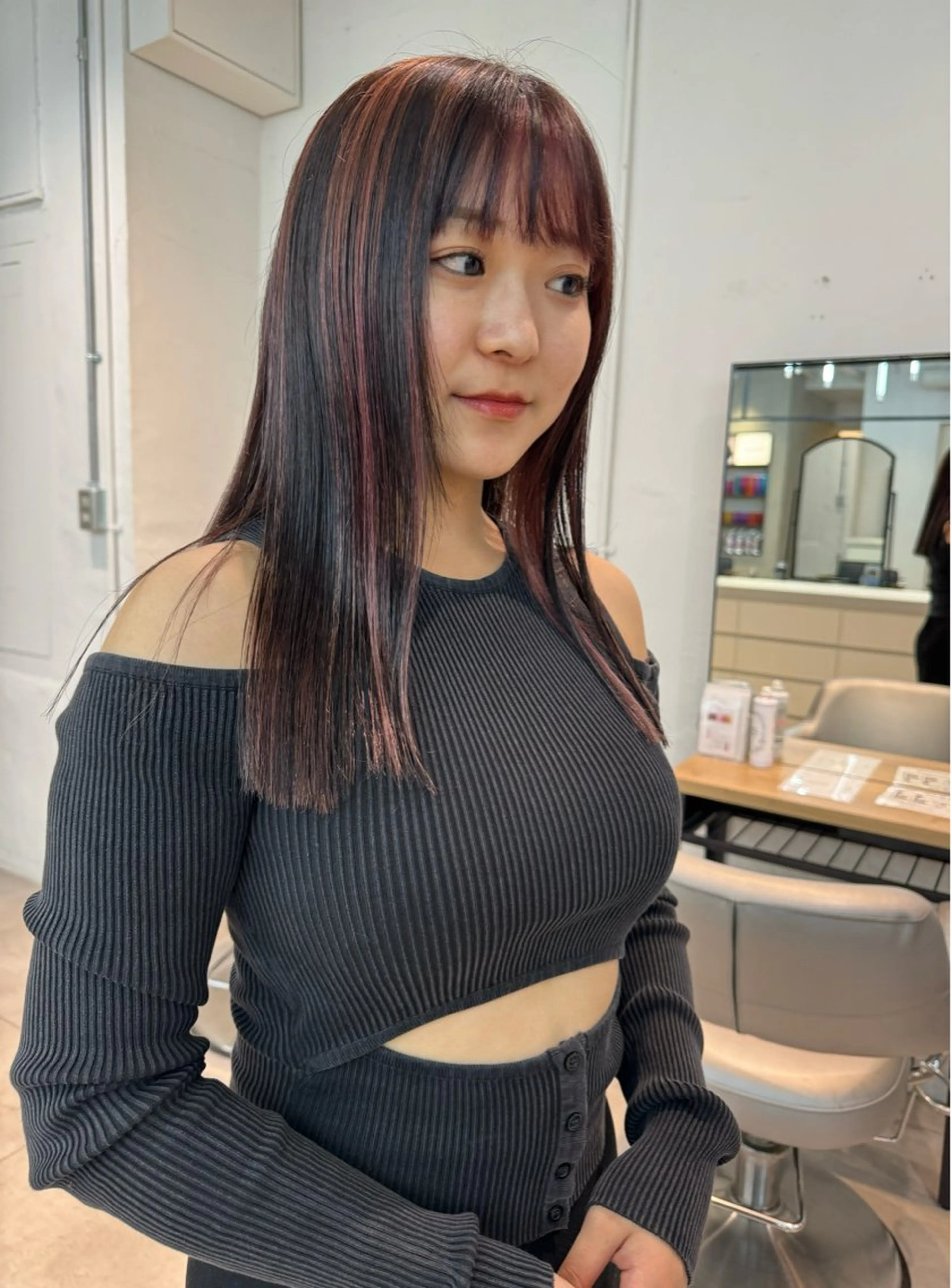 セミロング カラー ハイライトカラー ピンクカラー ハイライト 顔周りカット/透明感 カラー✂️MEIのヘアスタイル