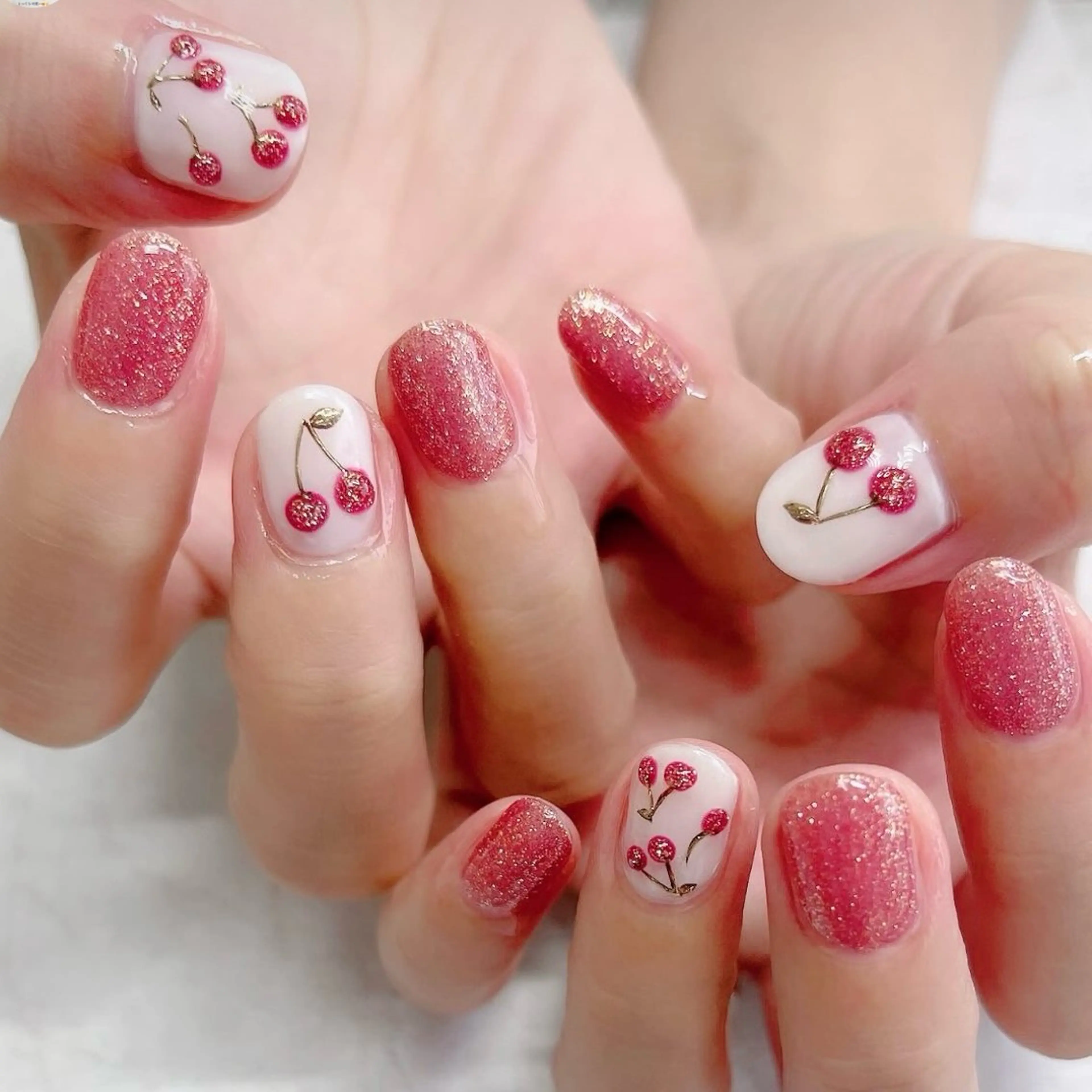 ネイル 東 真百のネイルデザイン