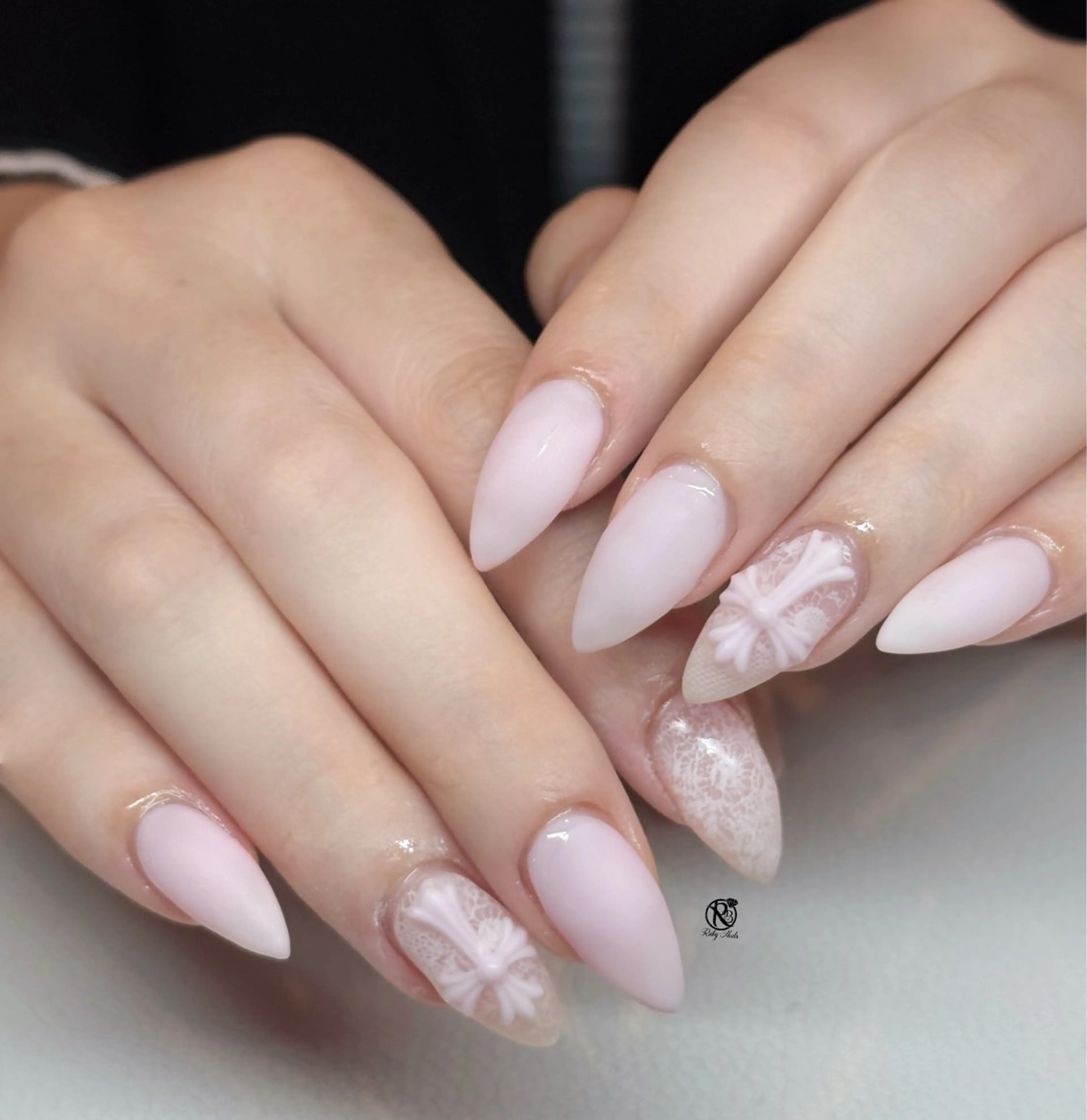 ネイル ボルドー ブラウン チークネイル ドット フットネイル ハンドネイル CHERRYネイルサロン所属・チェリネイルサロン 霞ヶ関のネイルデザイン