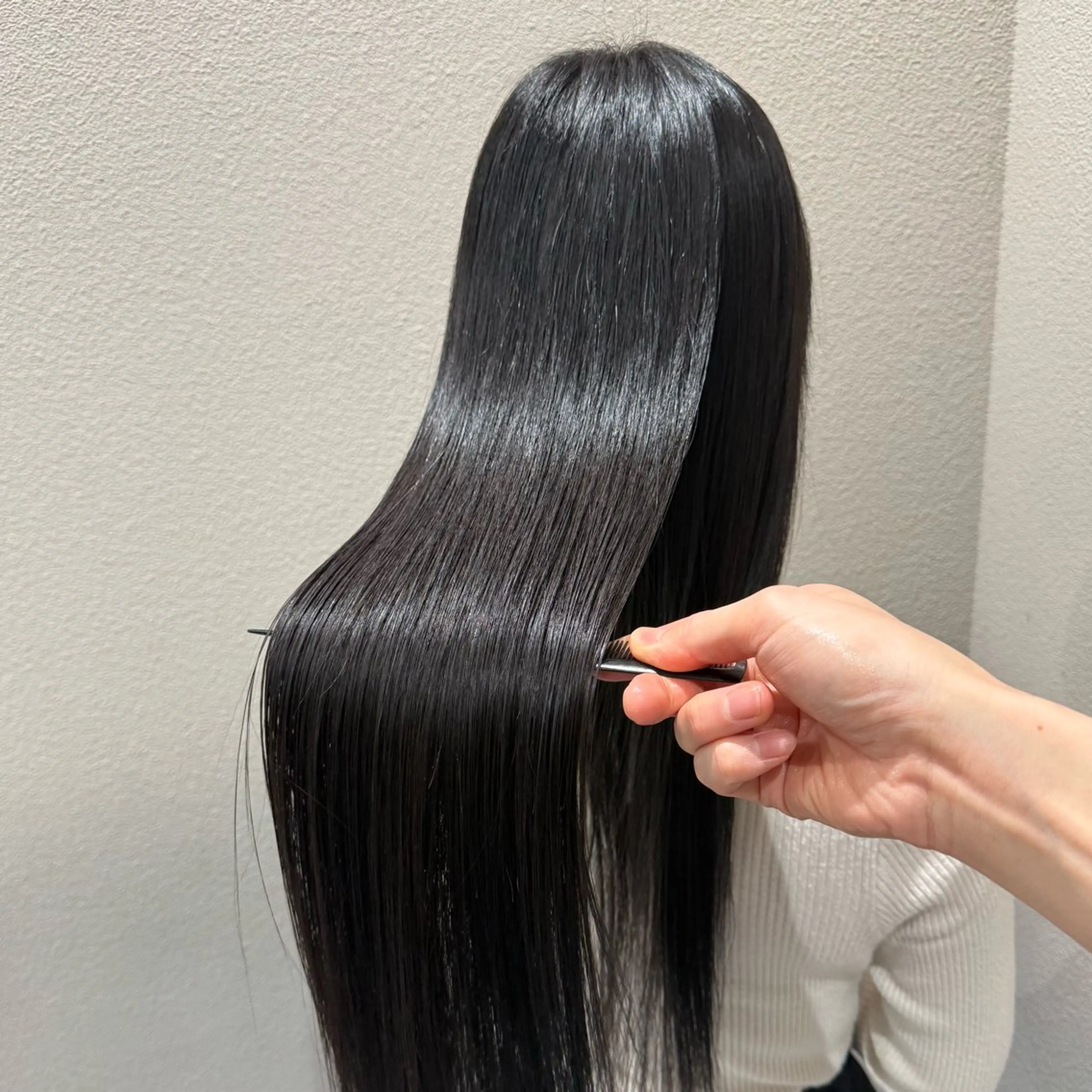 ロング 縮毛矯正 美髪職人あお🦕 髪質改善｜原宿のヘアスタイル