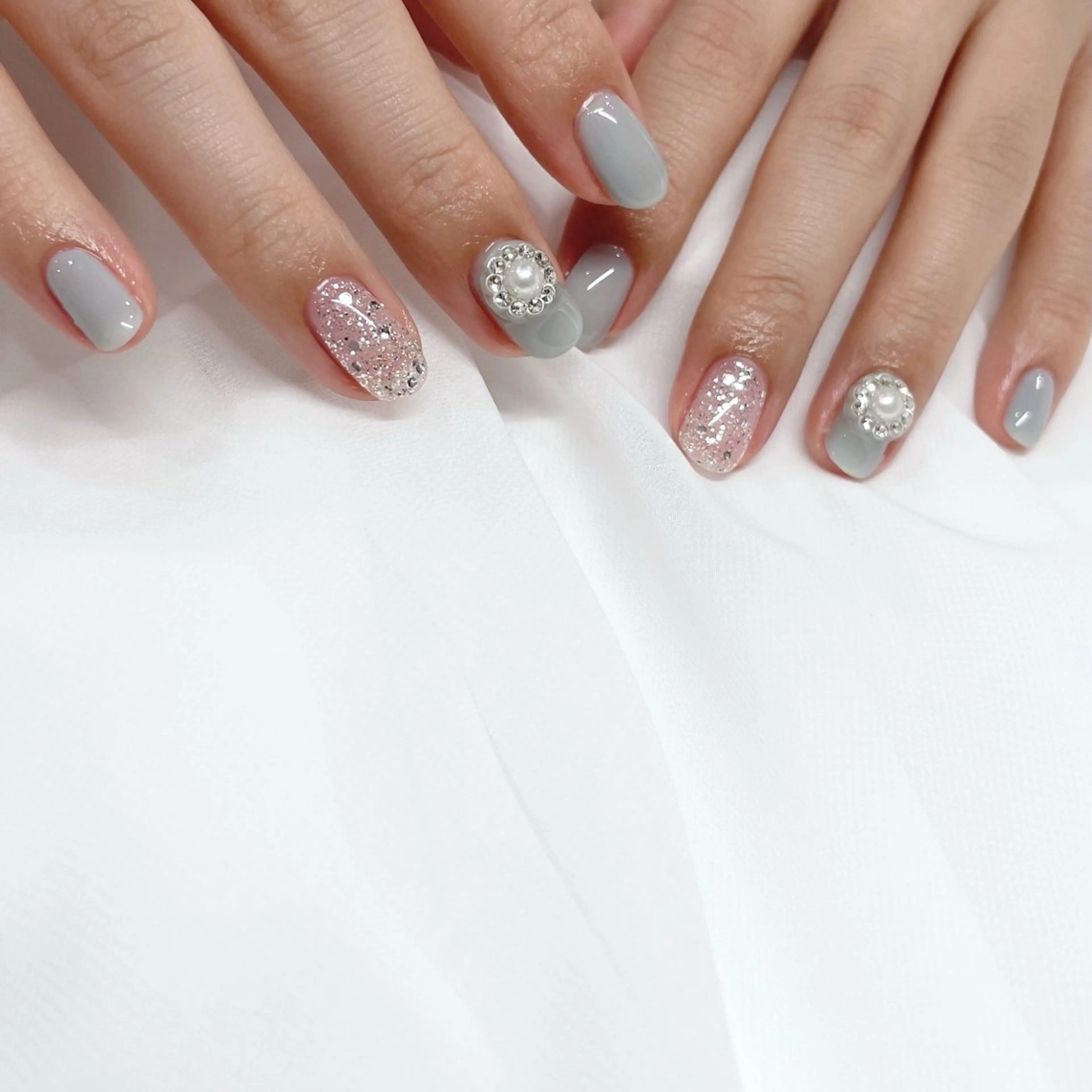 ネイル ラメ(グリッター) パラジェルサロン 大人女性が通うサロンのネイルデザイン