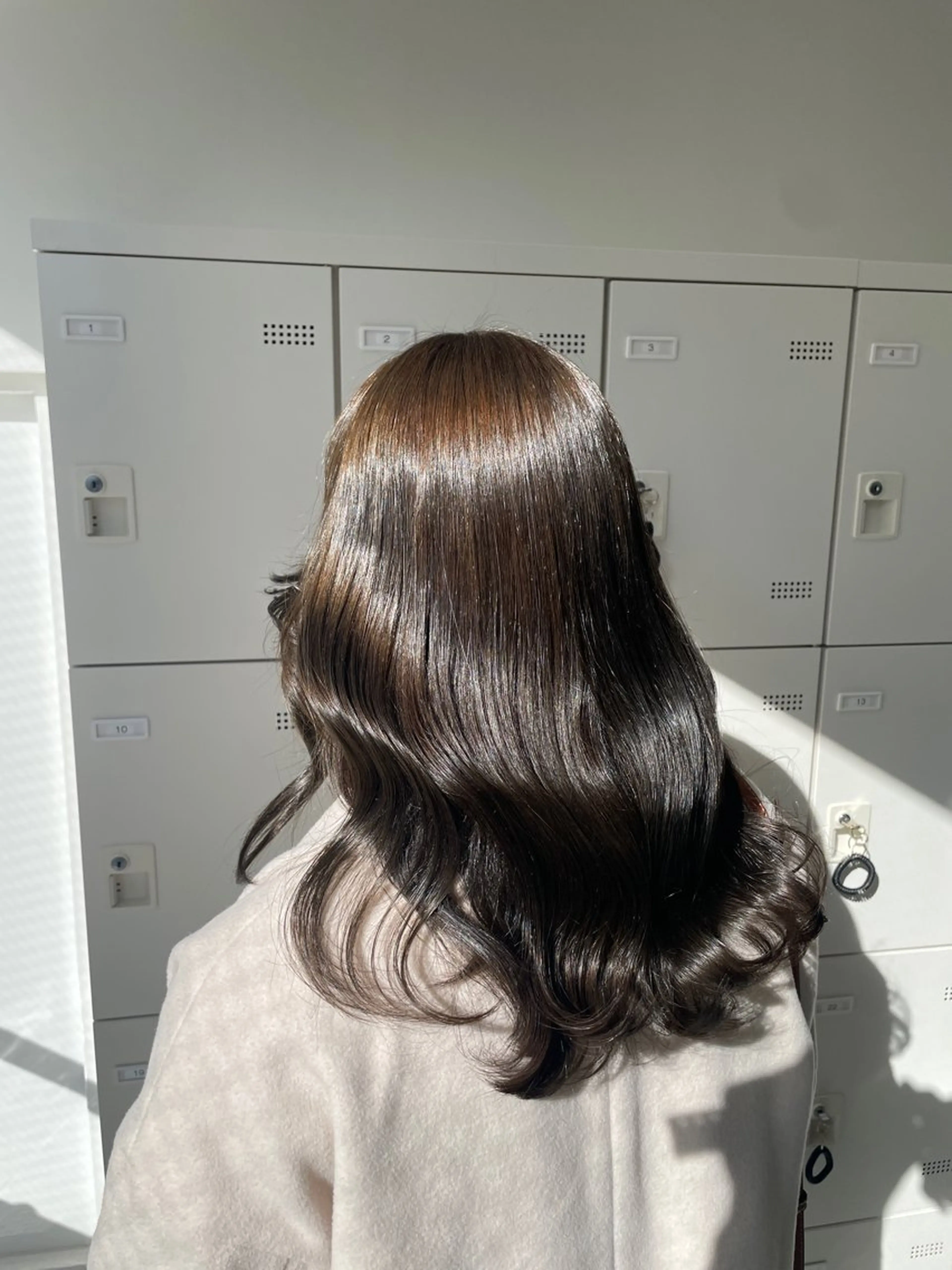 ロング 髪質改善 トリートメント ヘアカラー 大人上品🤍透明感 ベージュ🤍REOのヘアスタイル