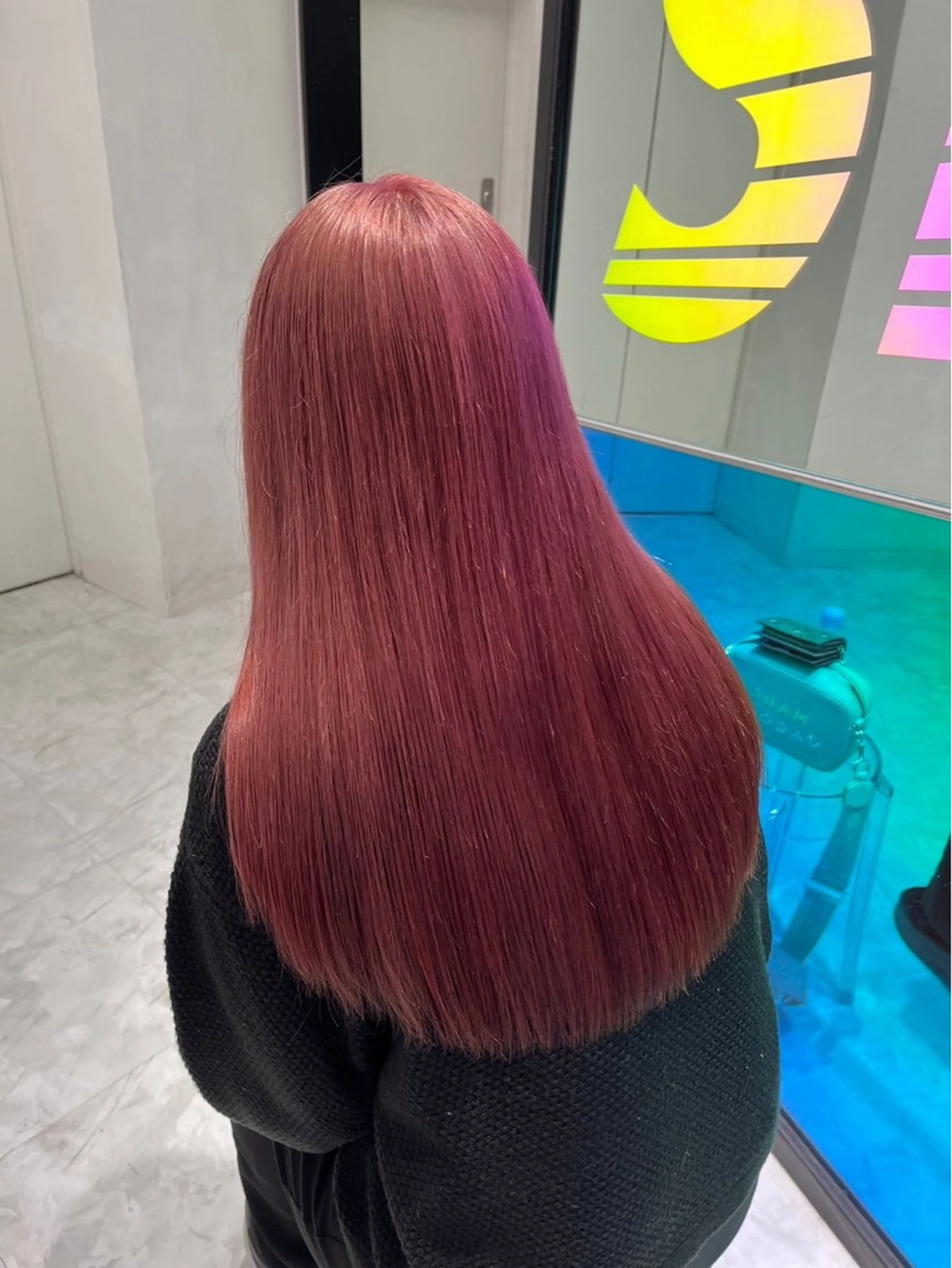 ロング カラー ヘアアレンジ レッドカラー ヘアカラー トリートメント 韓国レイヤーカット /韓国トレンドカラーのヘアスタイル