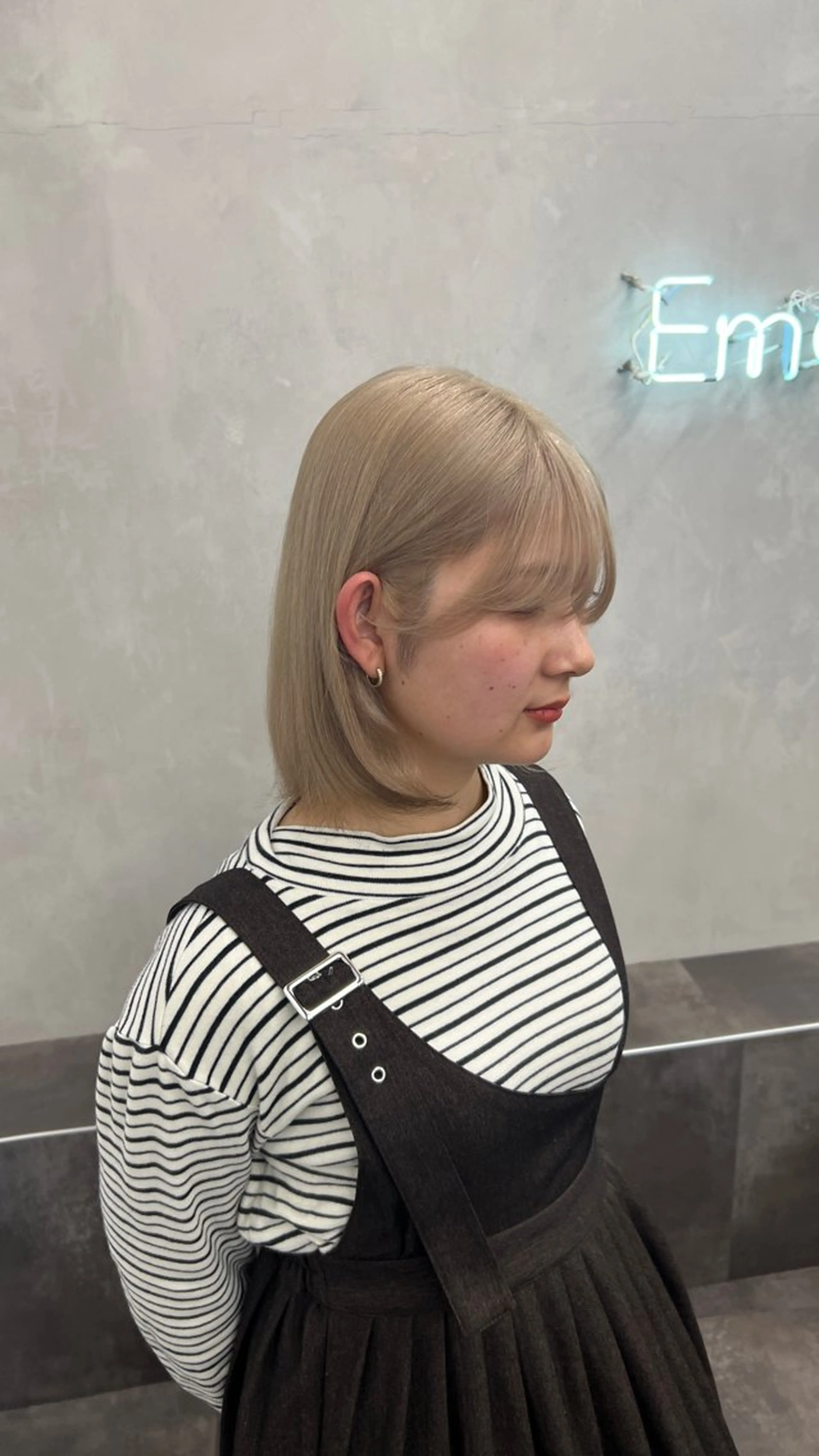 ショート れむ/ブロンド ブリーチカラーのヘアスタイル