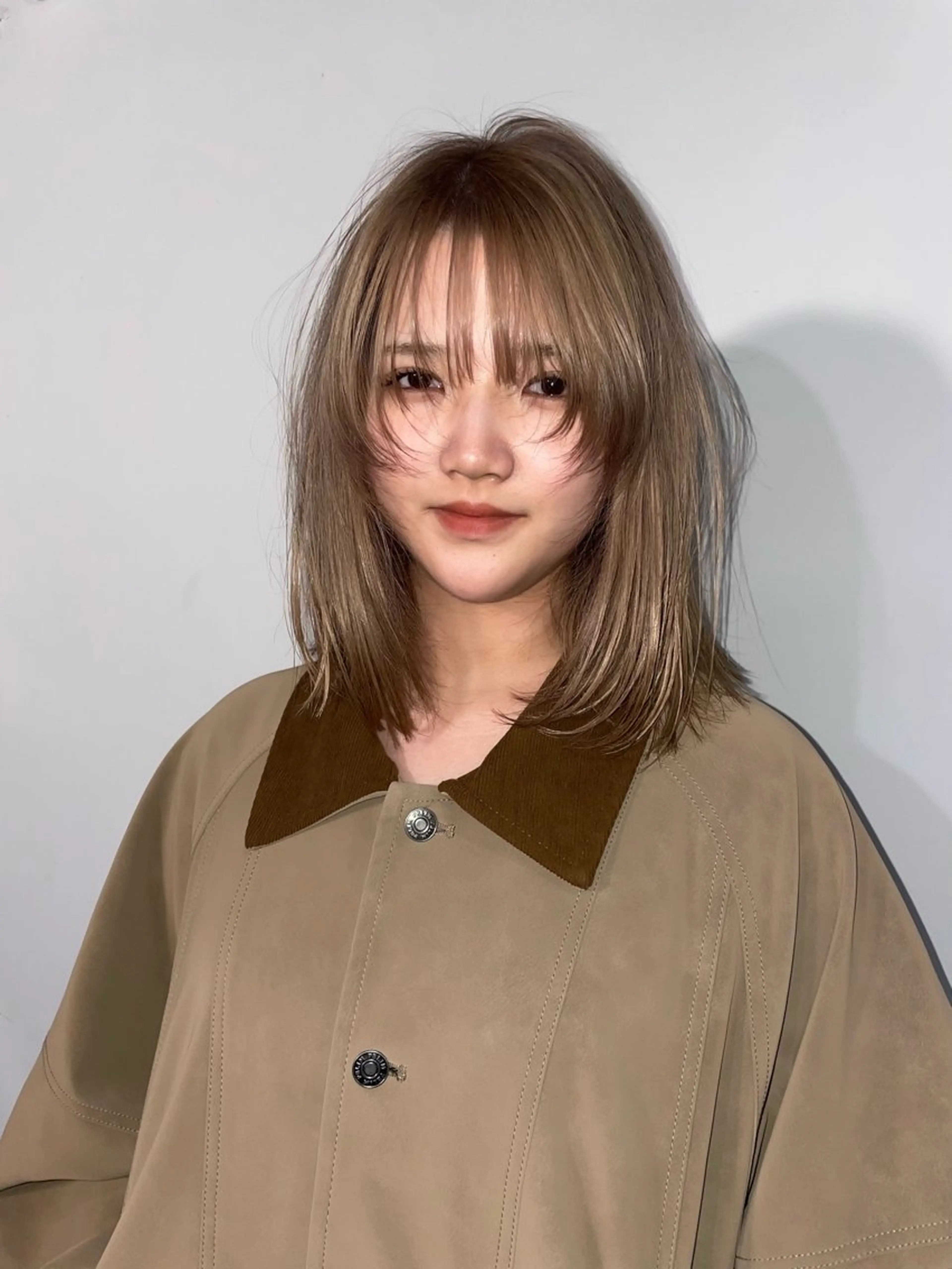 ミディアム カラー ヘアカラー トリートメント カットモデル/ ハイトーン/ゆうあのヘアスタイル