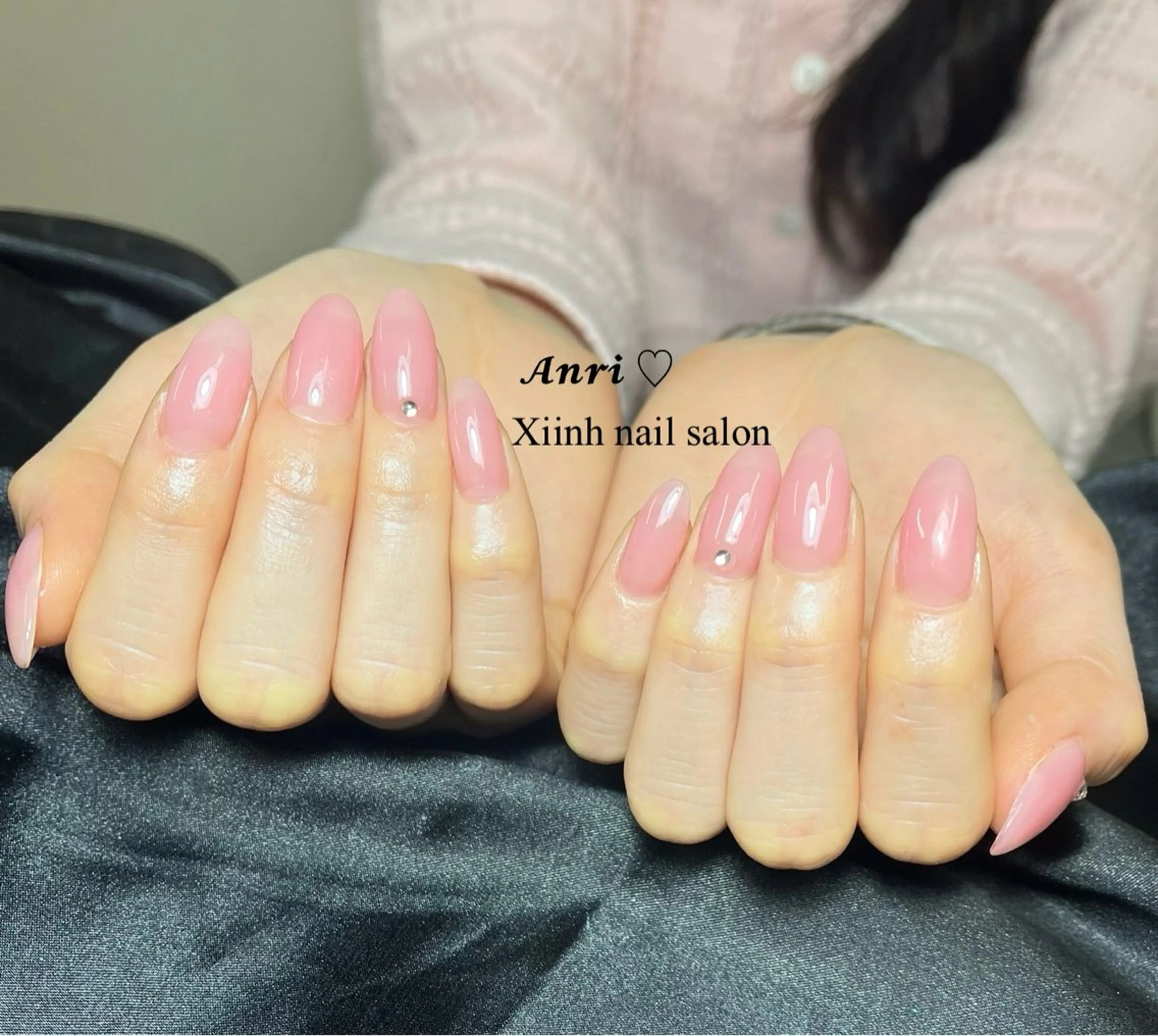 ネイル チークネイル 長さ出し フットネイル ジェルネイル 卒業式 𝓐𝓷𝓻𝓲 XiinhNailのネイルデザイン