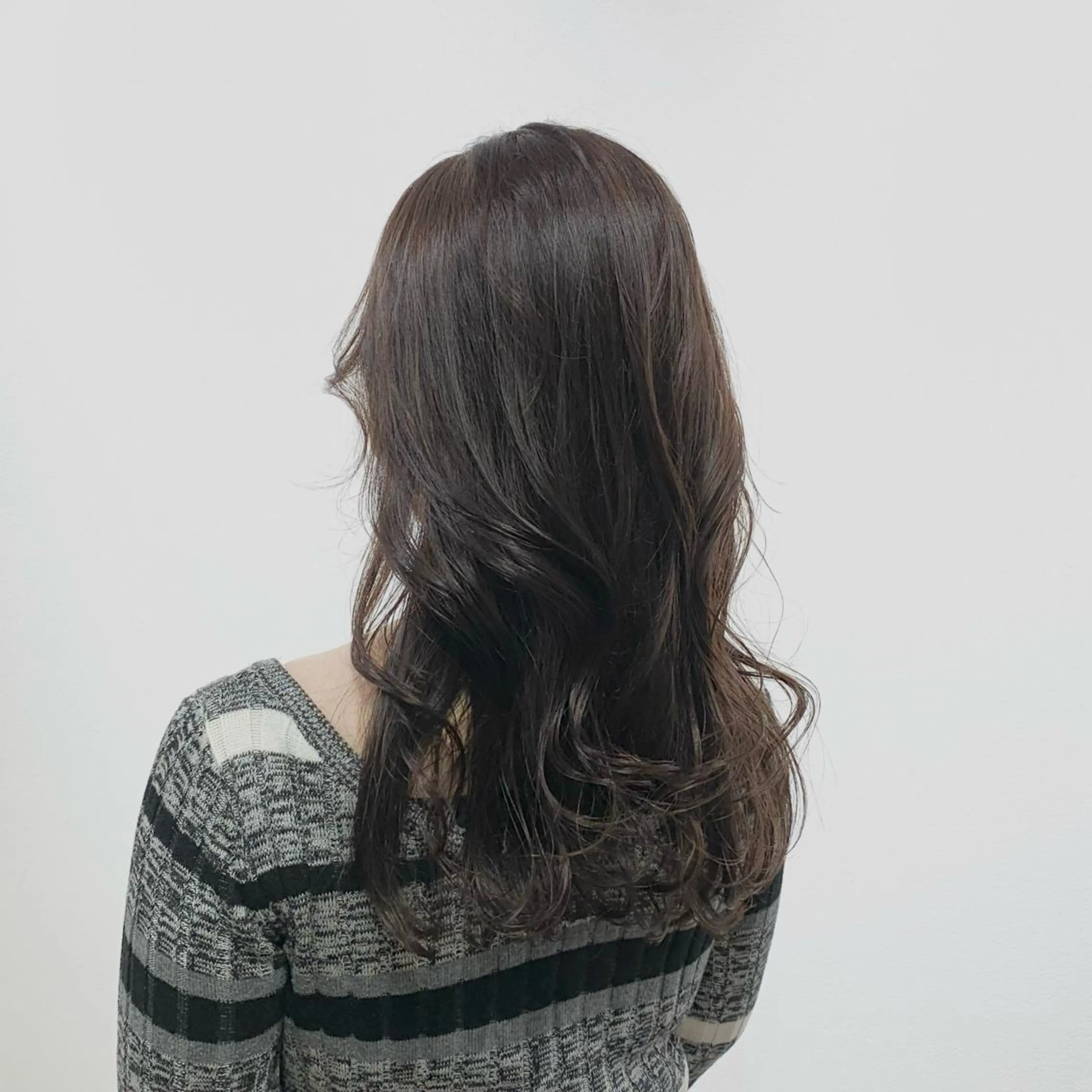ロング カラー ヘアアレンジ キヨミ 韓国レイヤーカットのヘアスタイル