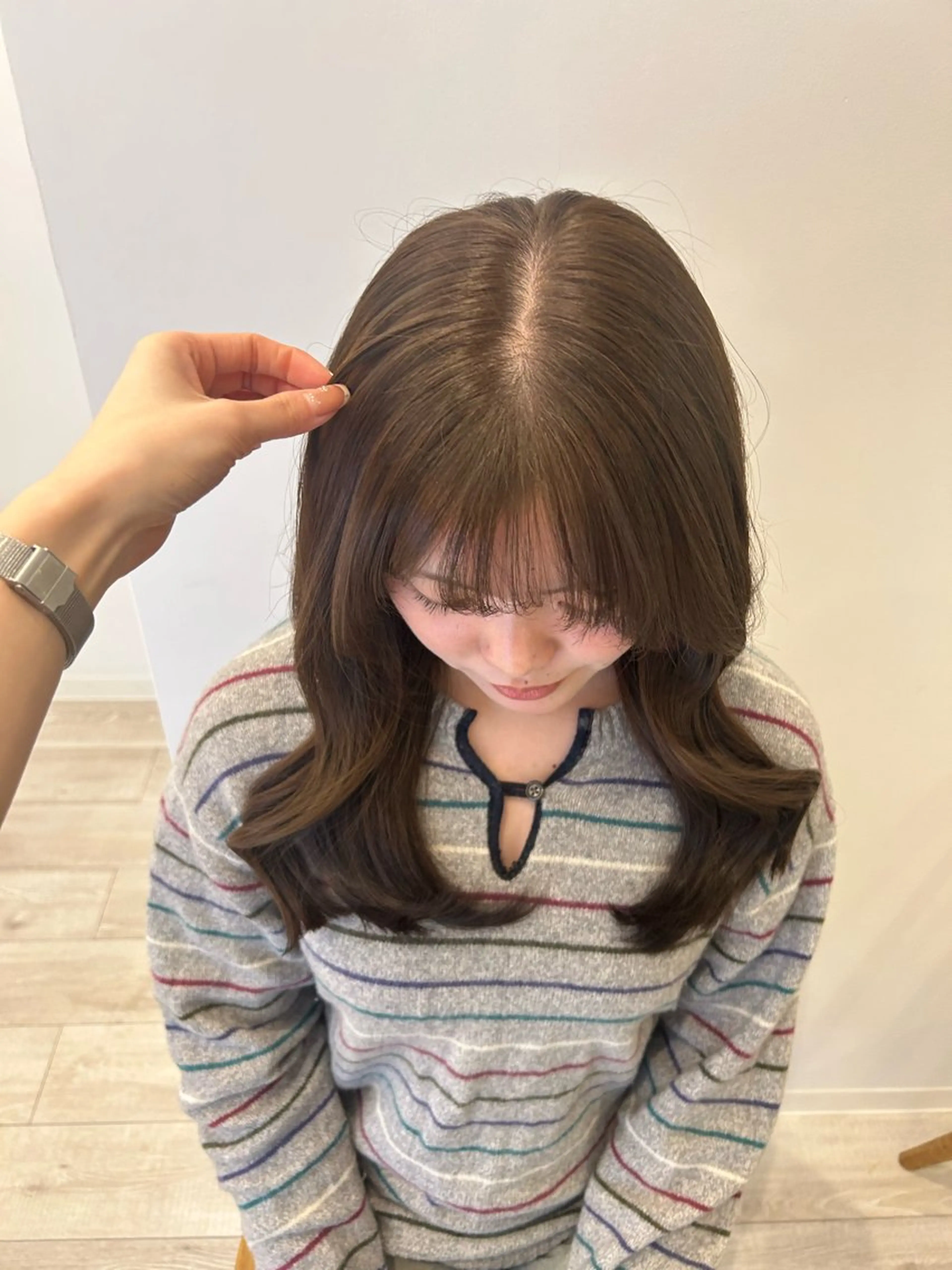 ロング カラー ブリーチ 透明感カラー ダブルカラー ブリーチなしカラー カット ヘアカラー トリートメント レイヤーカット/長岡 グレージュ/マユ🎀のヘアスタイル