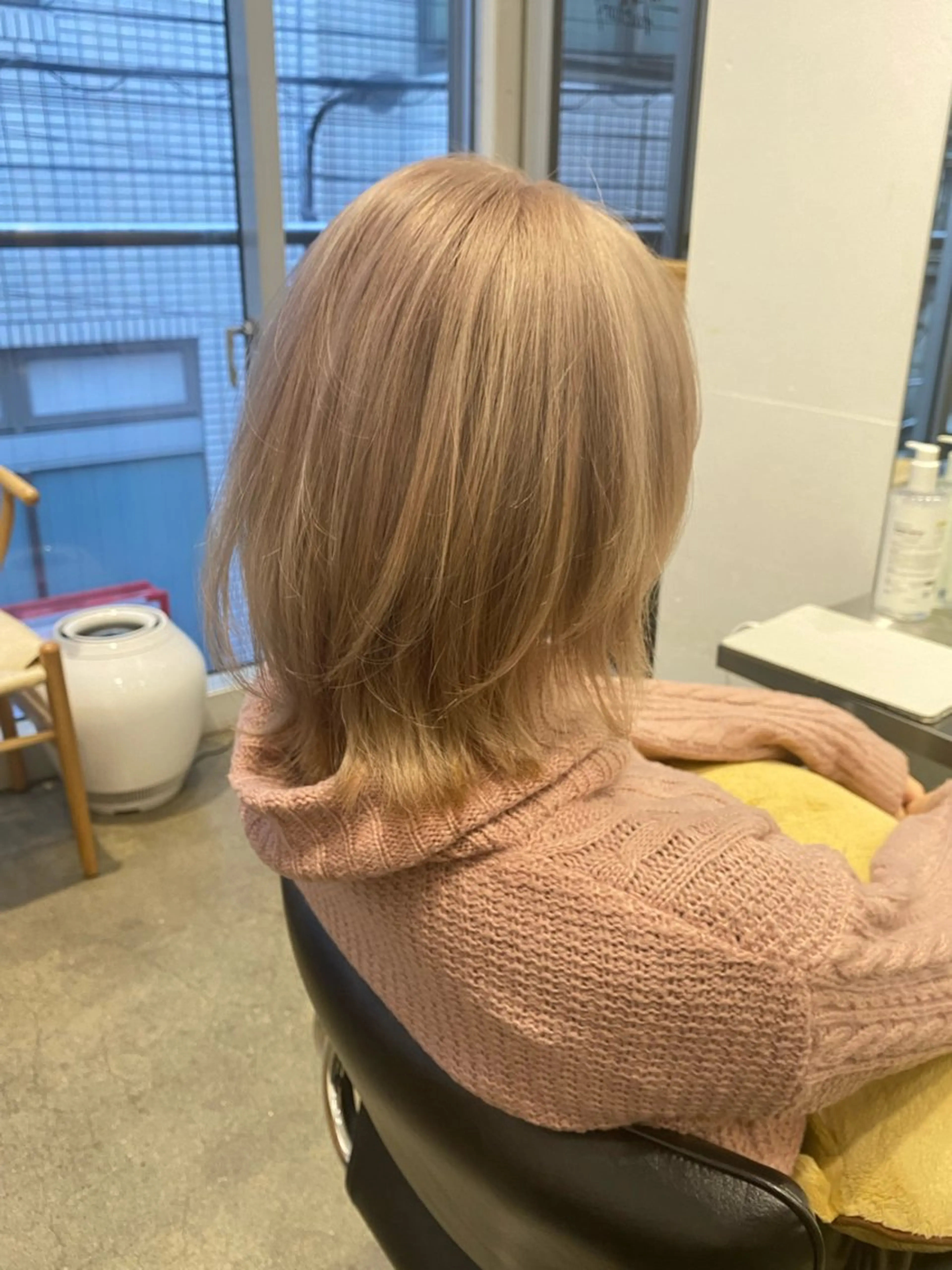 ミディアム カラー ウルフカット SALOWIN新宿三丁目【サロウィン】所属・レイヤー🔶髪質改善 🔶透明感カラー青木のヘアスタイル