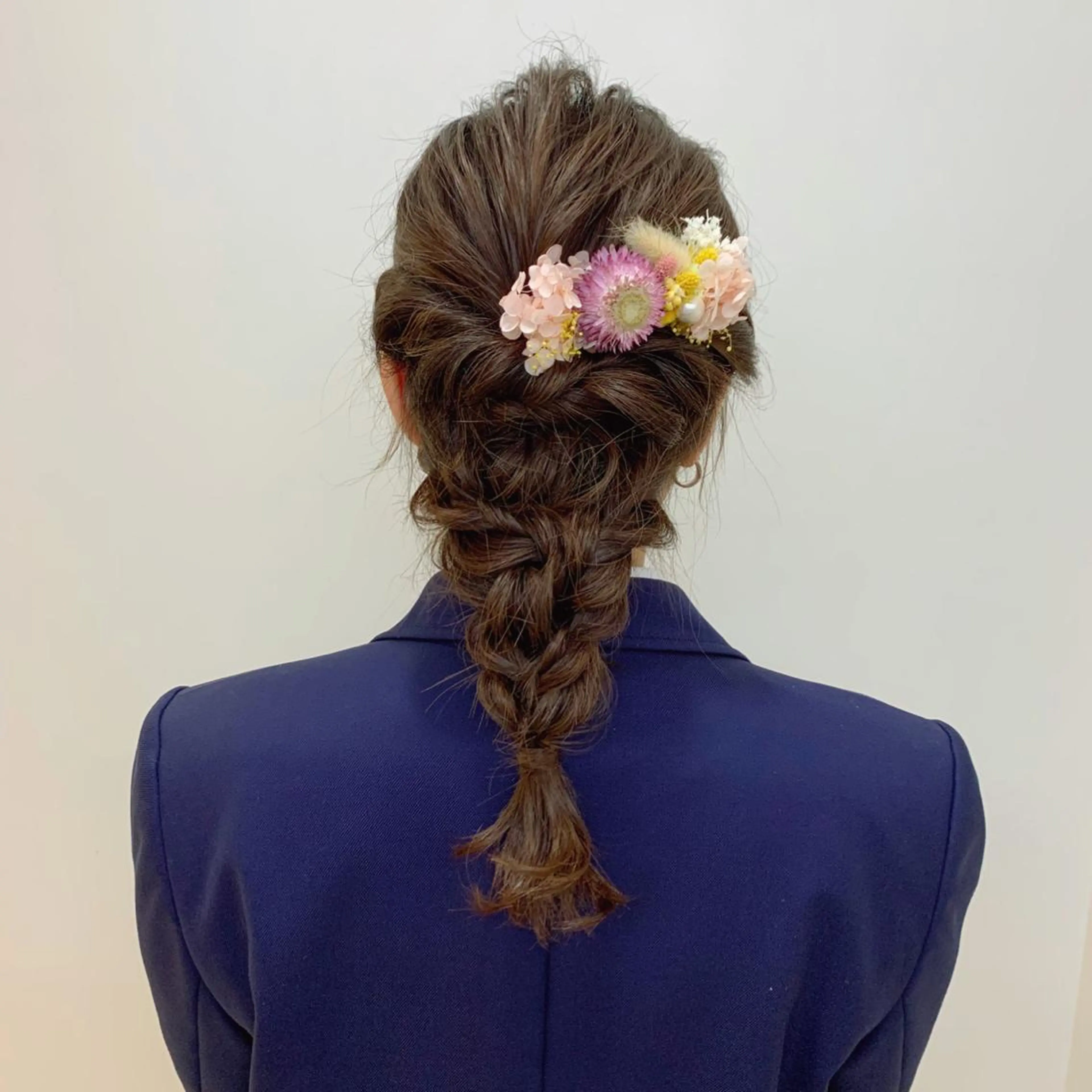 セミロング ヘアアレンジ yuka .のヘアスタイル