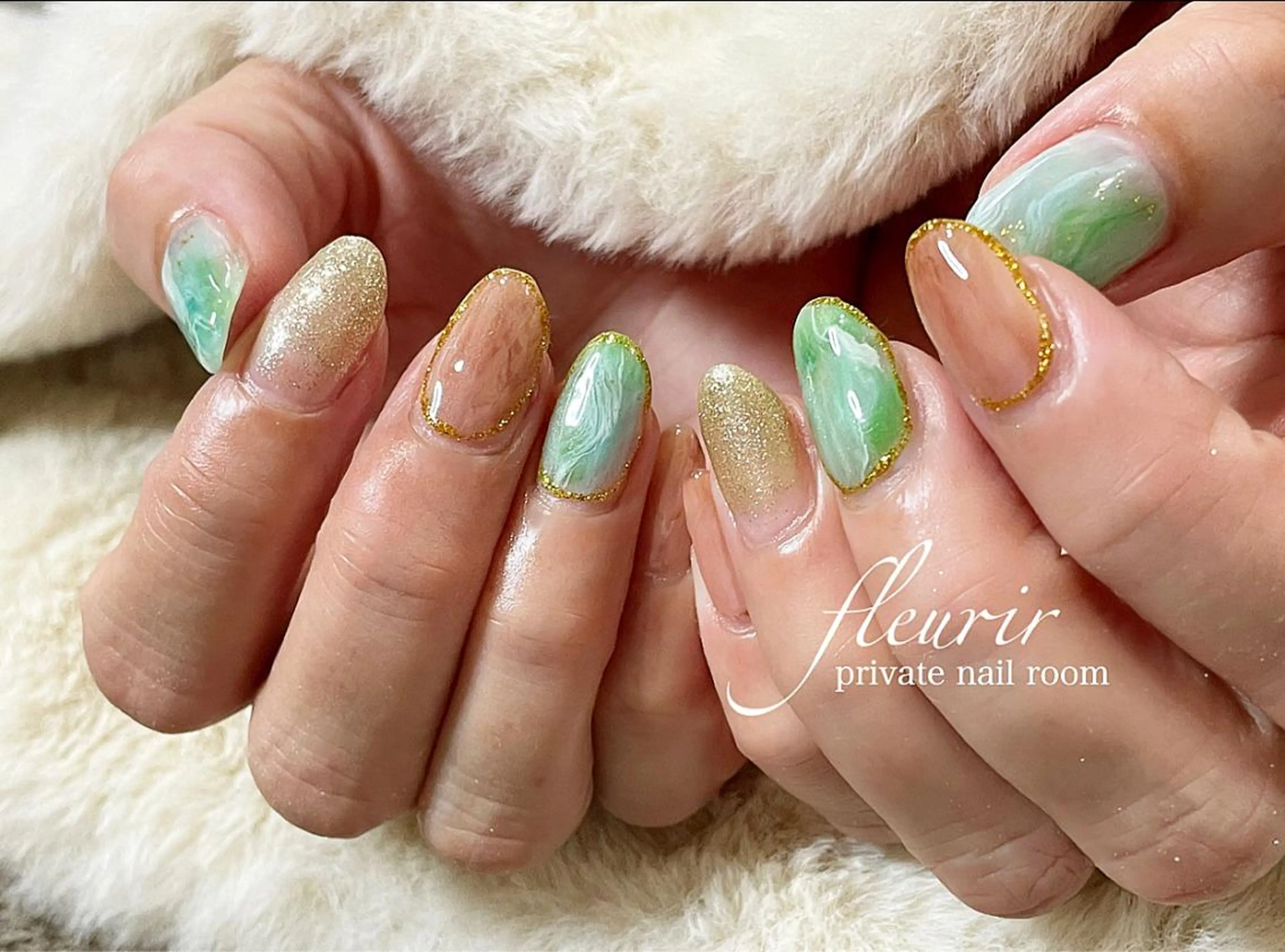 ネイル ゴールド グリーン 水色 フルリール 【プライベートサロンのネイルデザイン