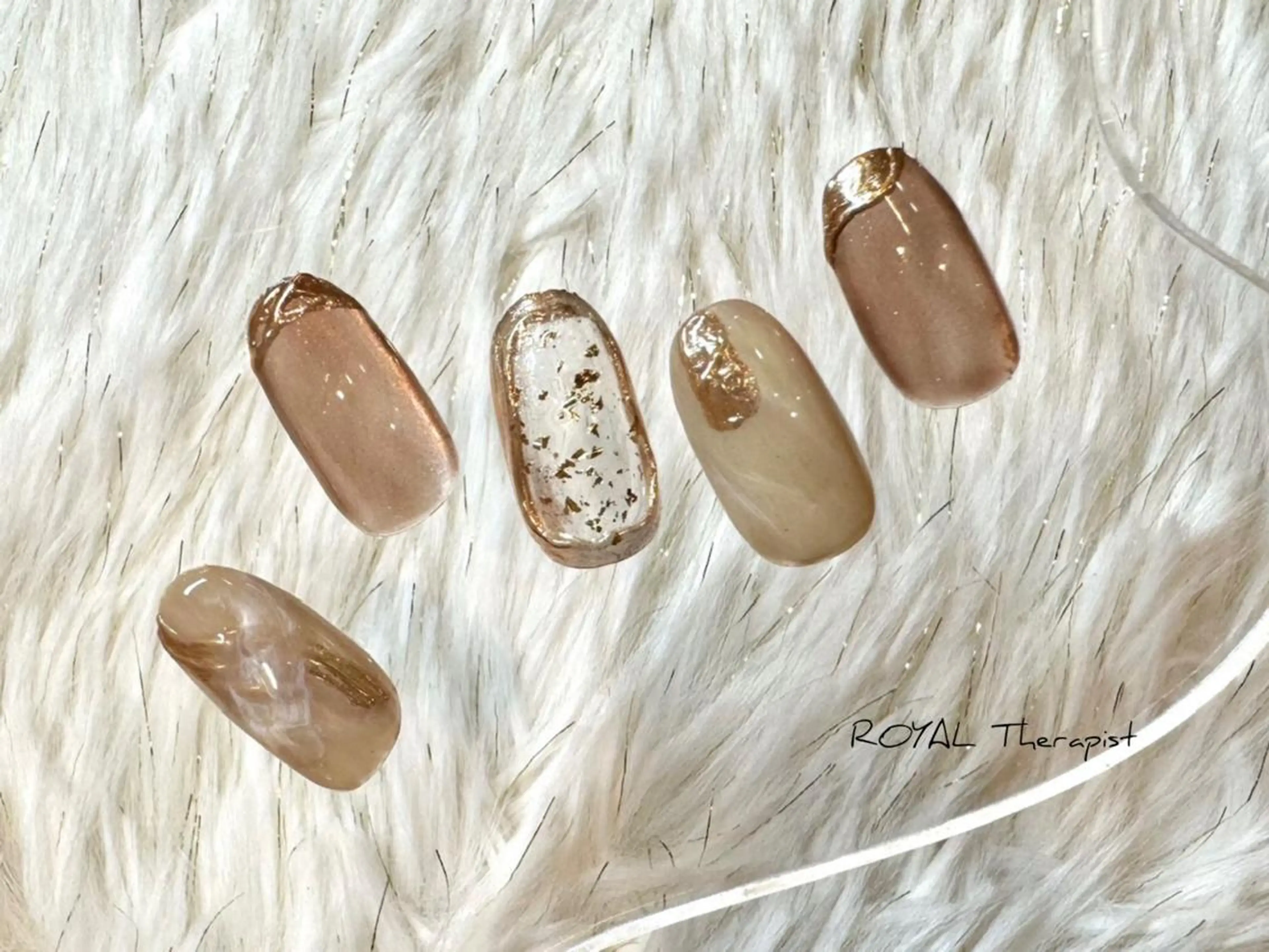 ネイル ハンドネイル 【山岡】 ロイヤル•セラピストのネイルデザイン